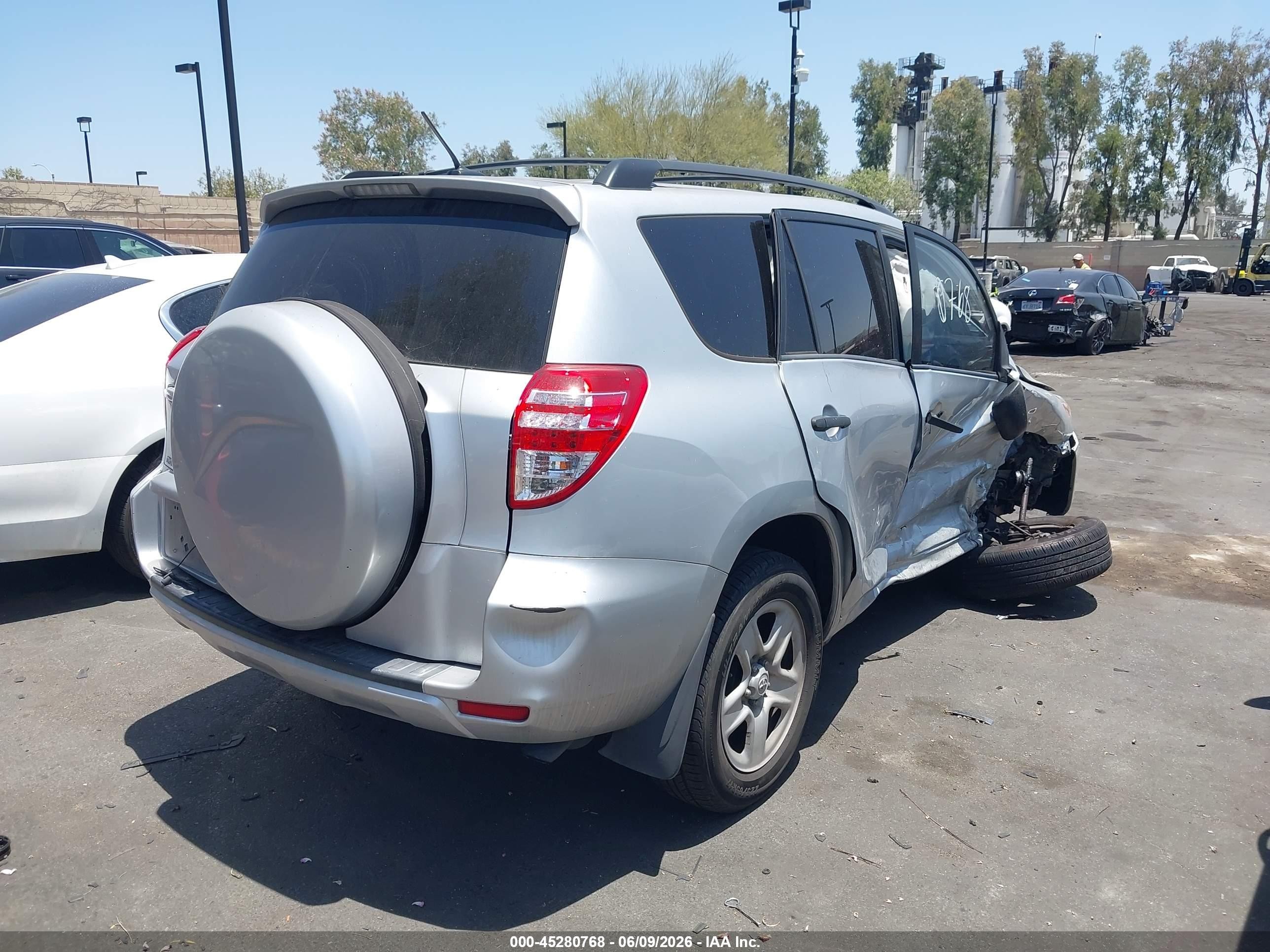 2009 Toyota Rav4   Белый vin: 2T3ZF33V09W012737