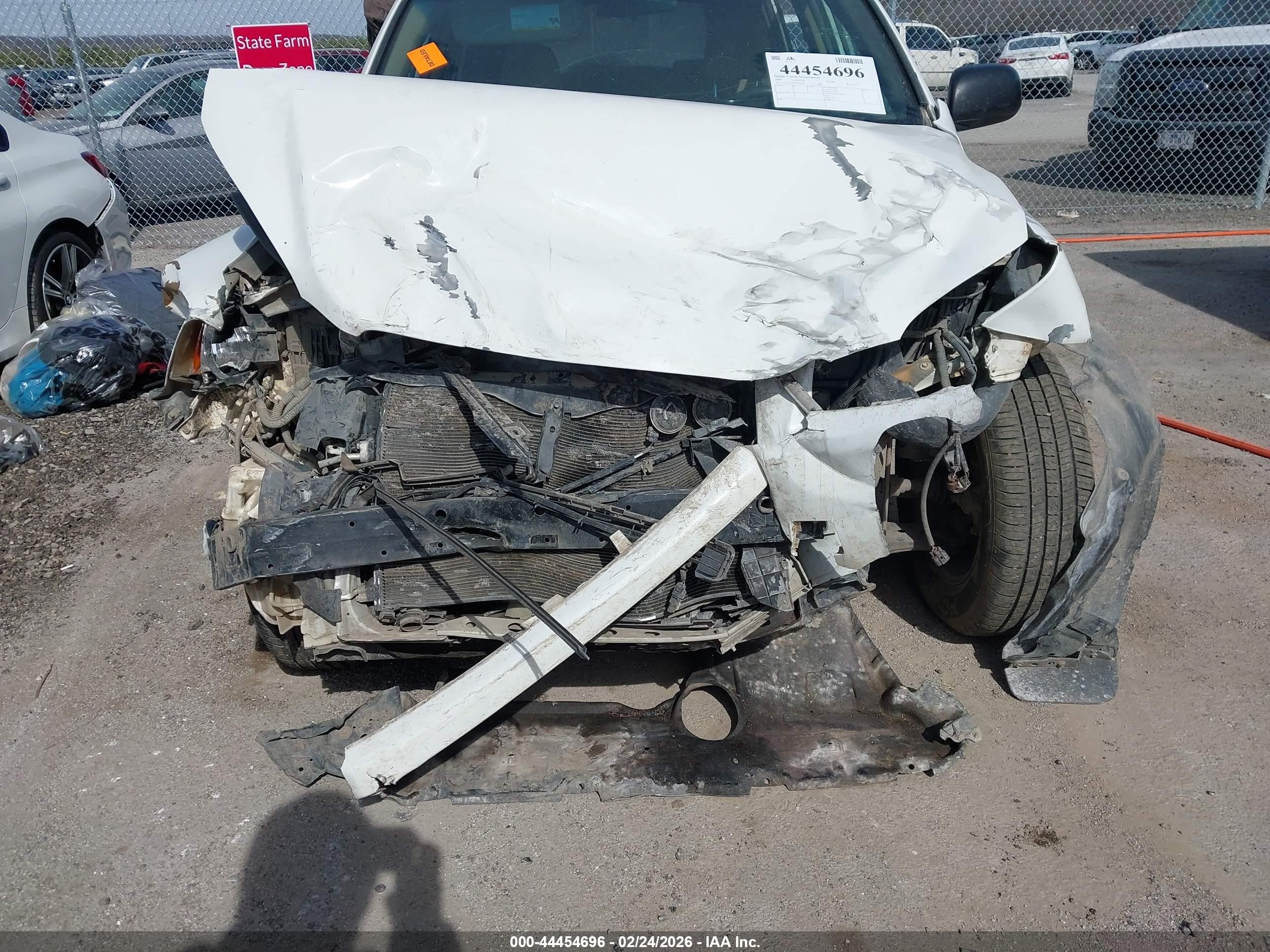 2009 Toyota Rav4   White vin: 2T3ZF33V09W016769
