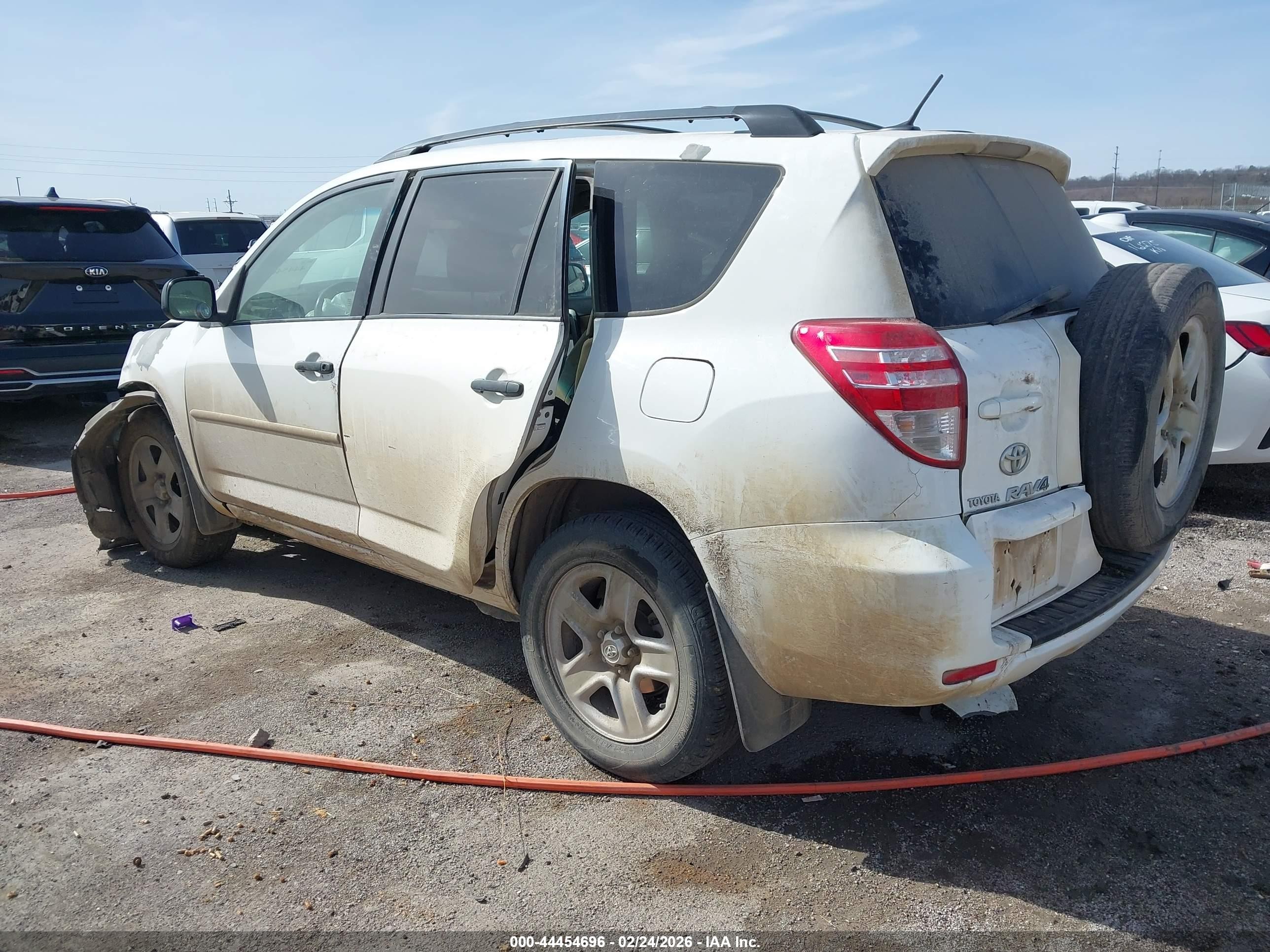 2009 Toyota Rav4   White vin: 2T3ZF33V09W016769