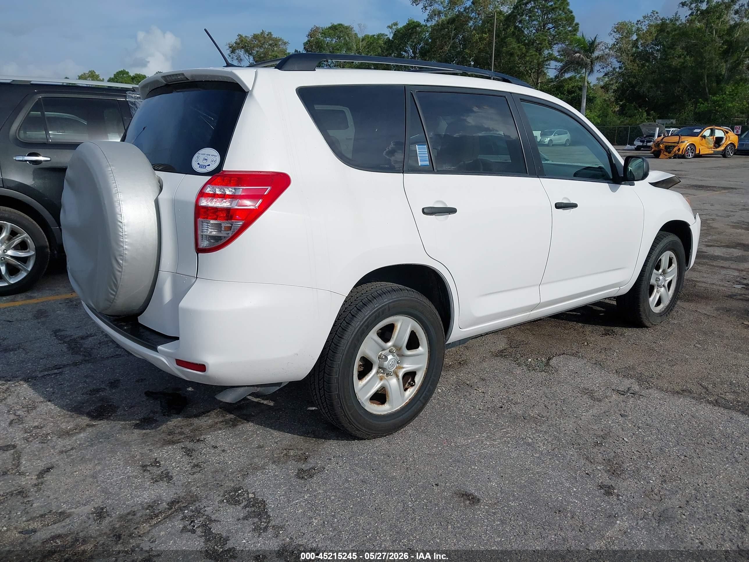 2009 Toyota Rav4   White vin: 2T3ZF33V29W009385