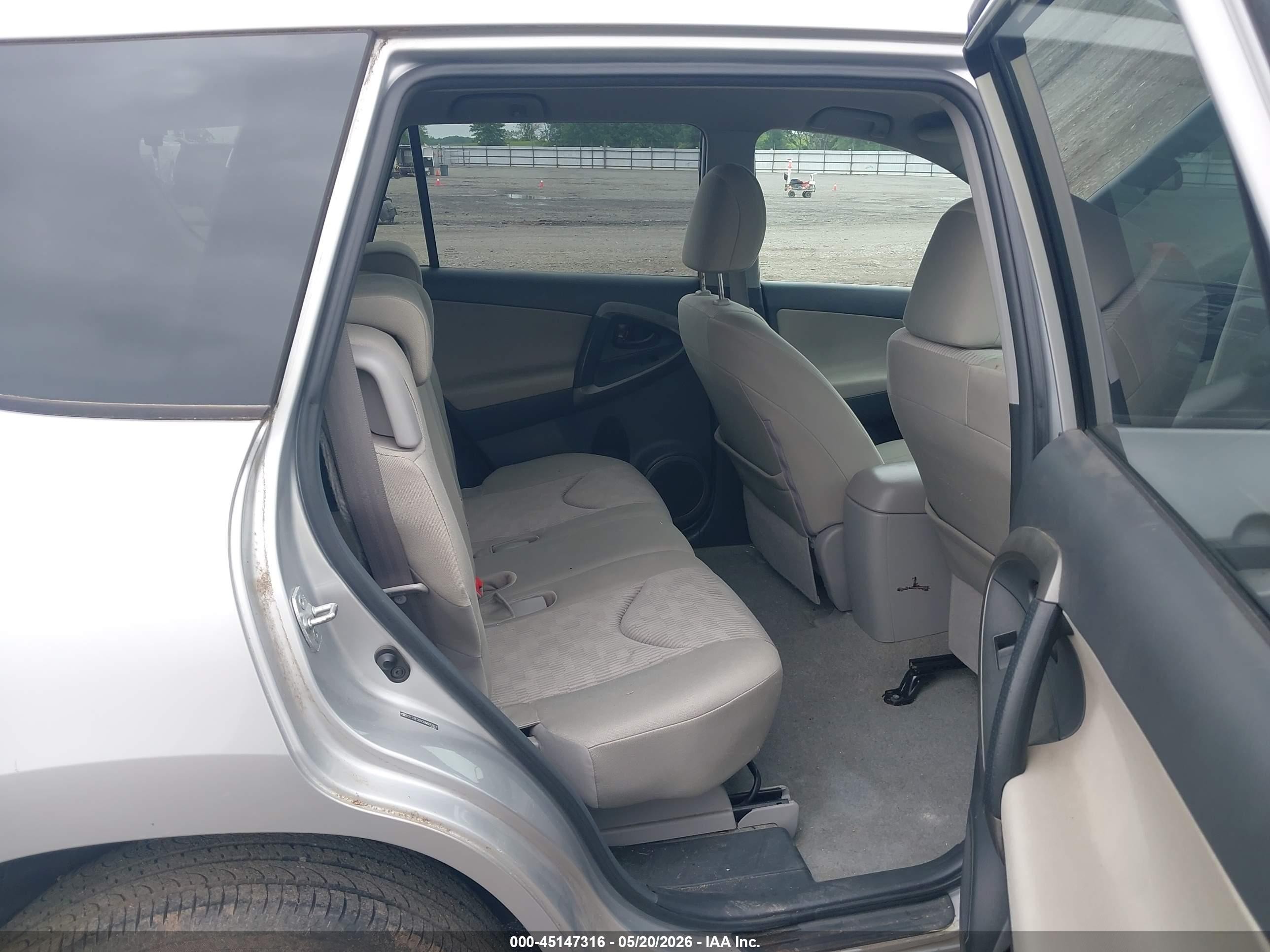 2009 Toyota Rav4   Серебряный vin: 2T3ZF33V39W005961