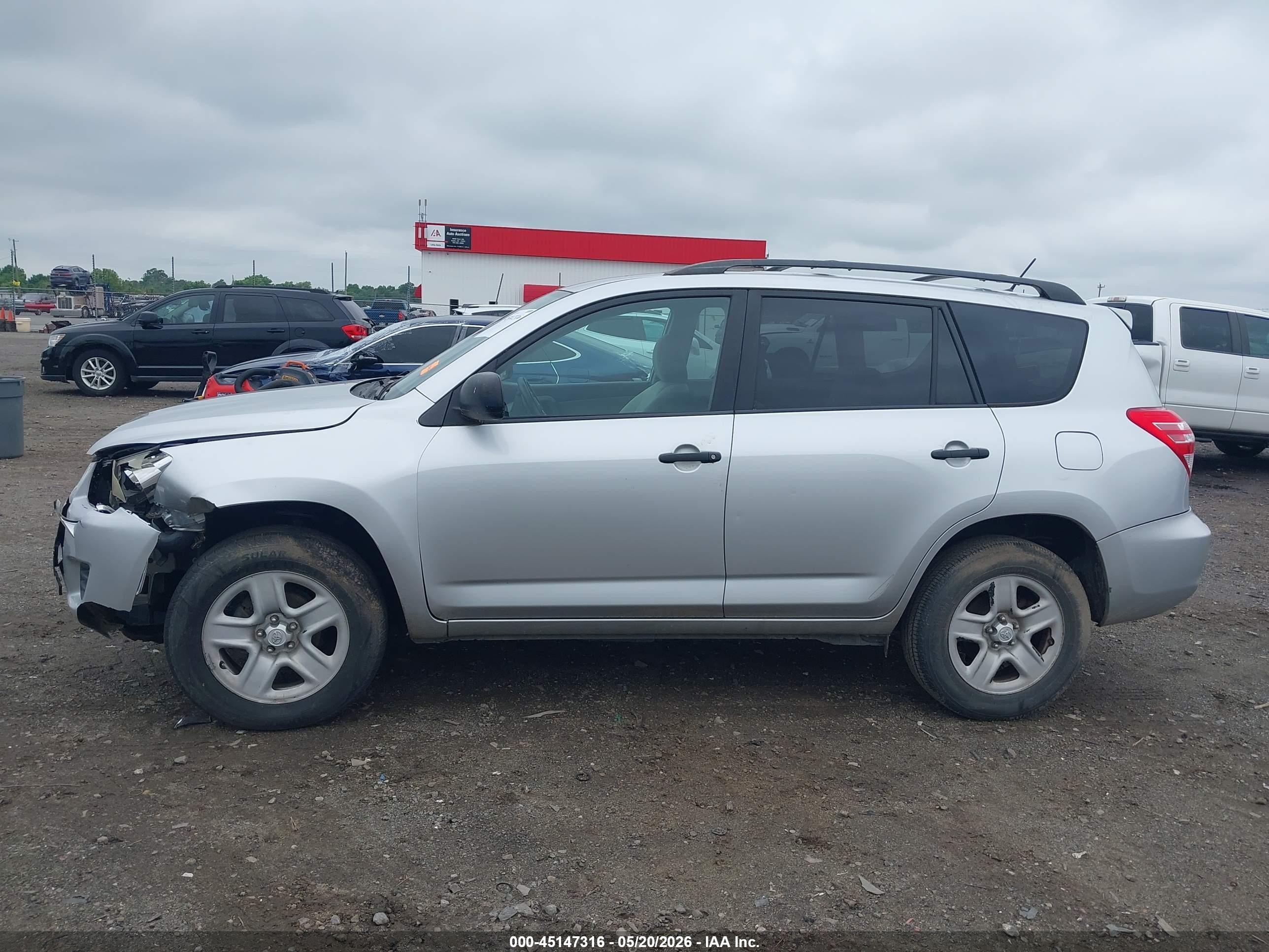 2009 Toyota Rav4   Серебряный vin: 2T3ZF33V39W005961
