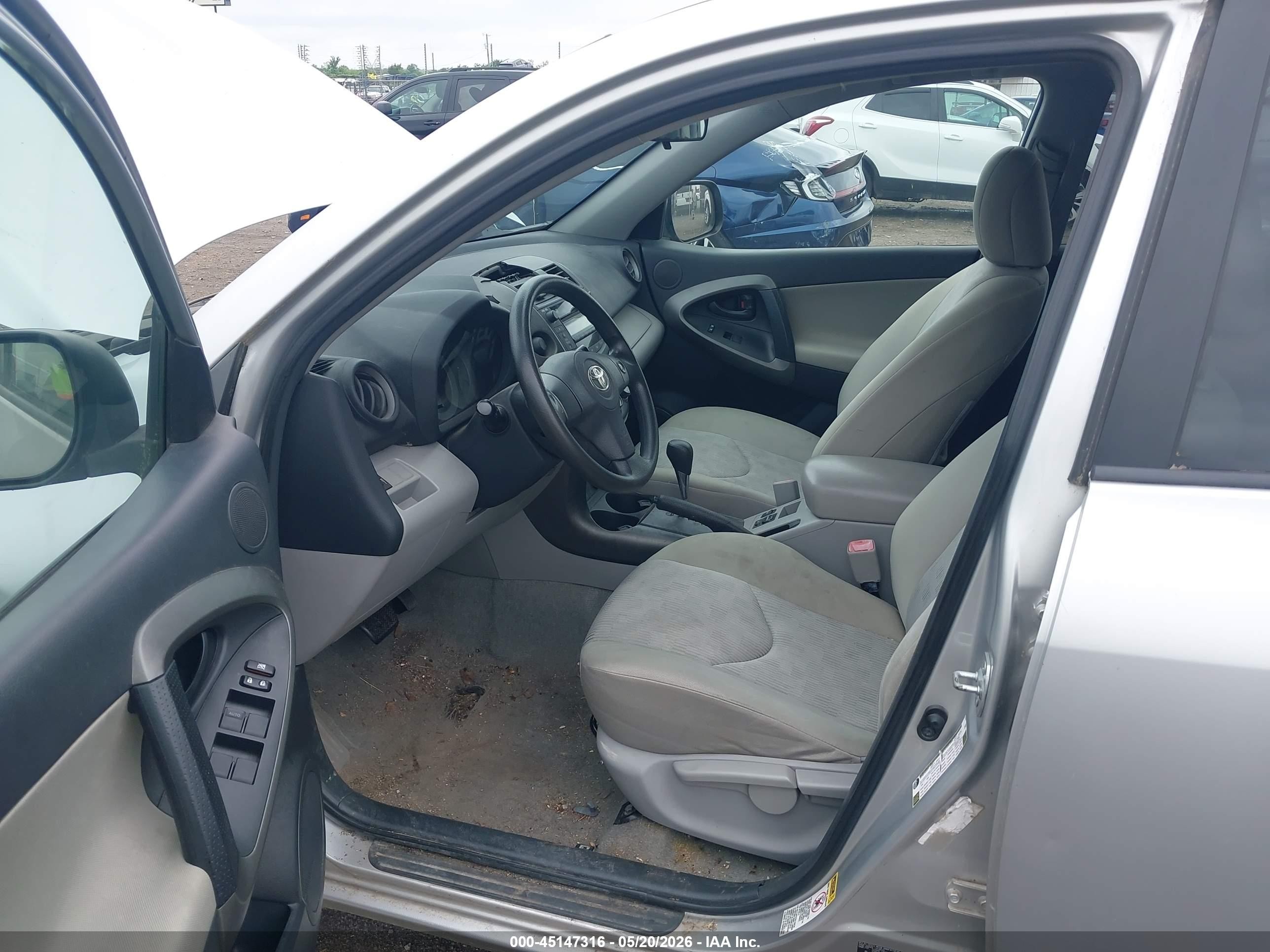 2009 Toyota Rav4   Серебряный vin: 2T3ZF33V39W005961