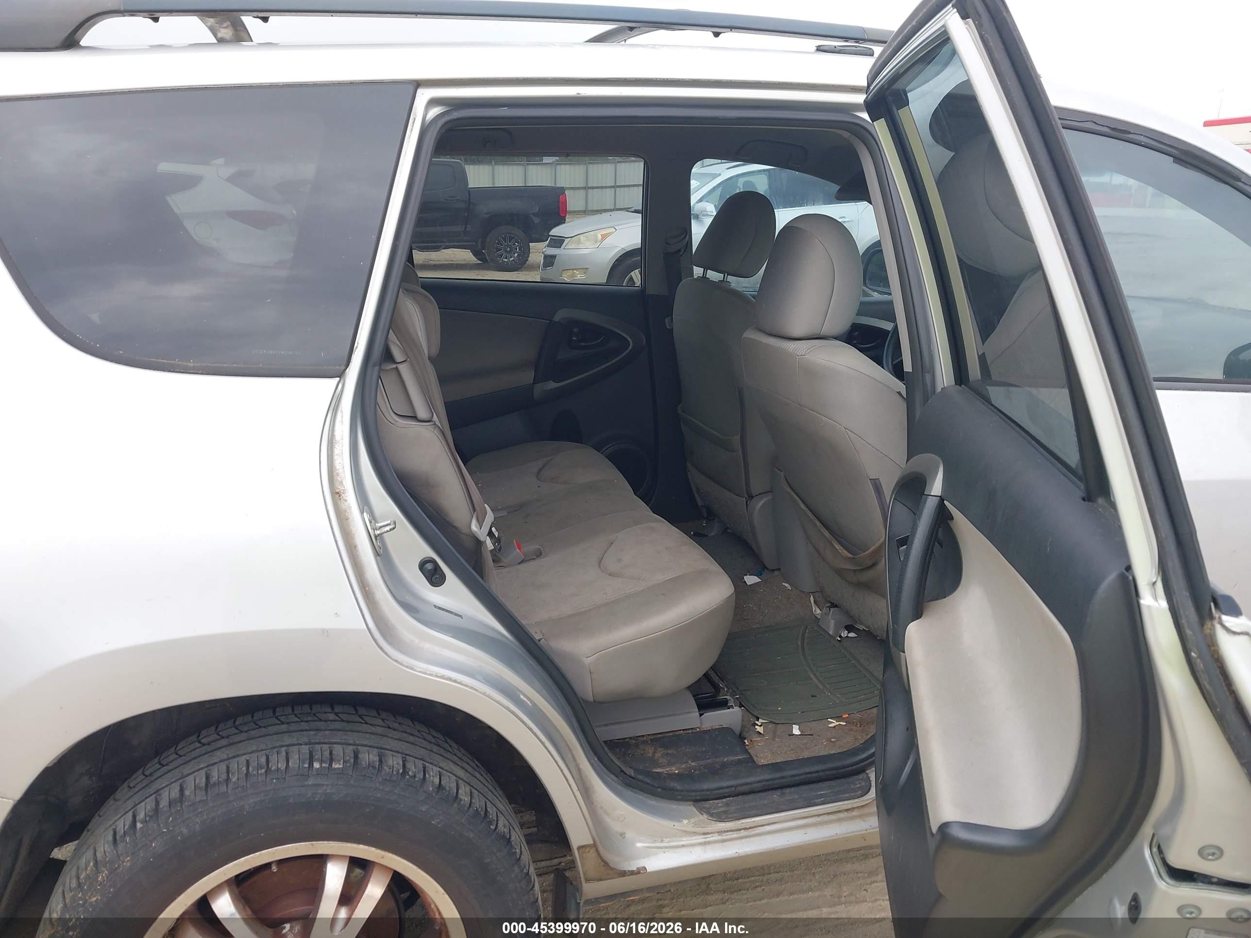 2009 Toyota Rav4 Silver vin: 2T3ZF35V29W016799