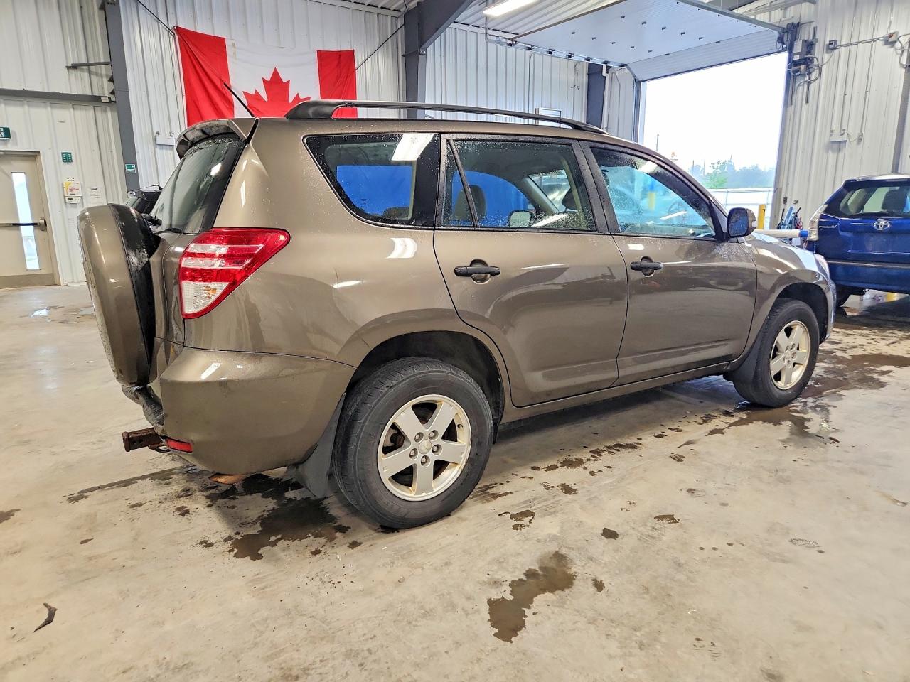 2010 Toyota Rav4 Base Brown vin: 2T3ZF4DV0AW030325