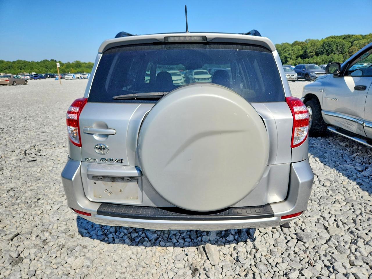 2010 Toyota Rav4 Base Silver vin: 2T3ZF4DV0AW031877