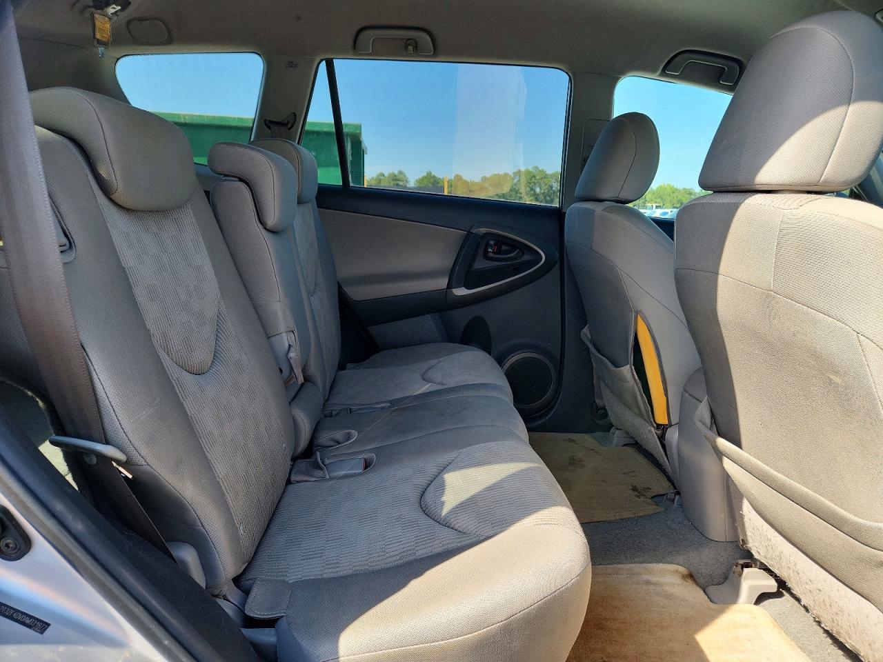 2010 Toyota Rav4 Base Silver vin: 2T3ZF4DV0AW031877