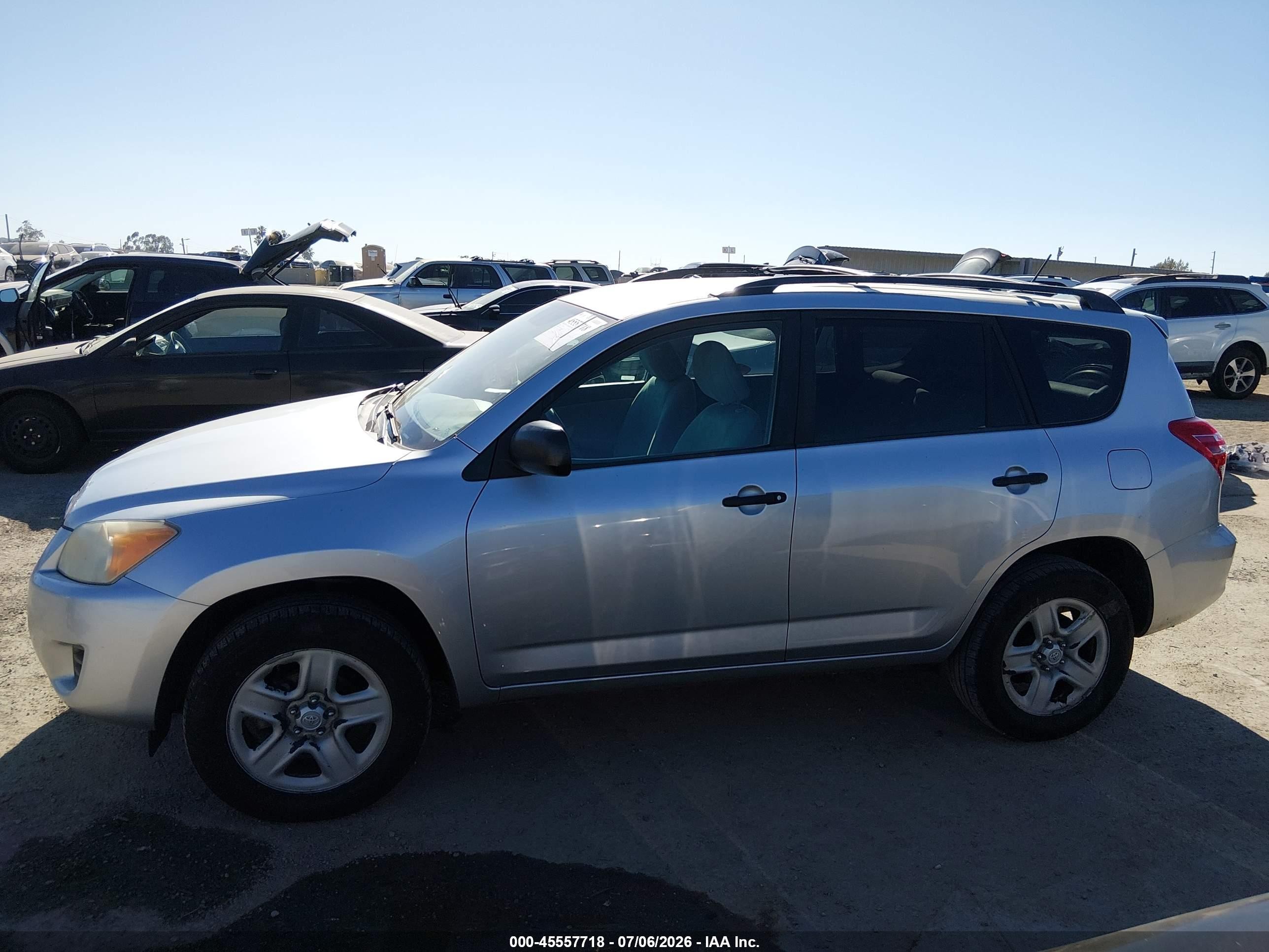 2010 Toyota Rav4 Silver vin: 2T3ZF4DV0AW033628