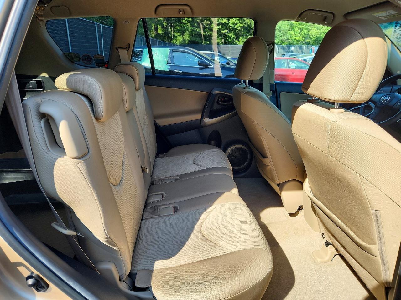 2010 Toyota Rav4 Base Gold vin: 2T3ZF4DV0AW052003