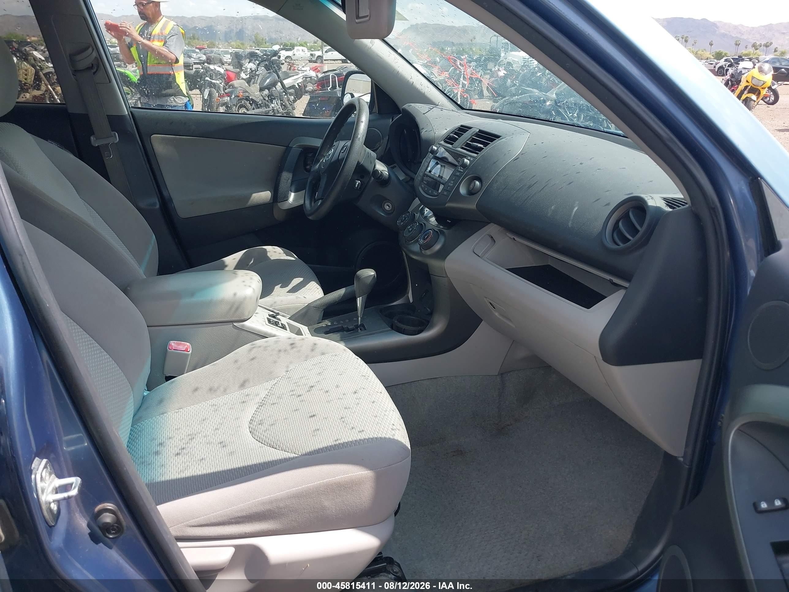 2011 Toyota Rav4   Blue vin: 2T3ZF4DV0BW068722