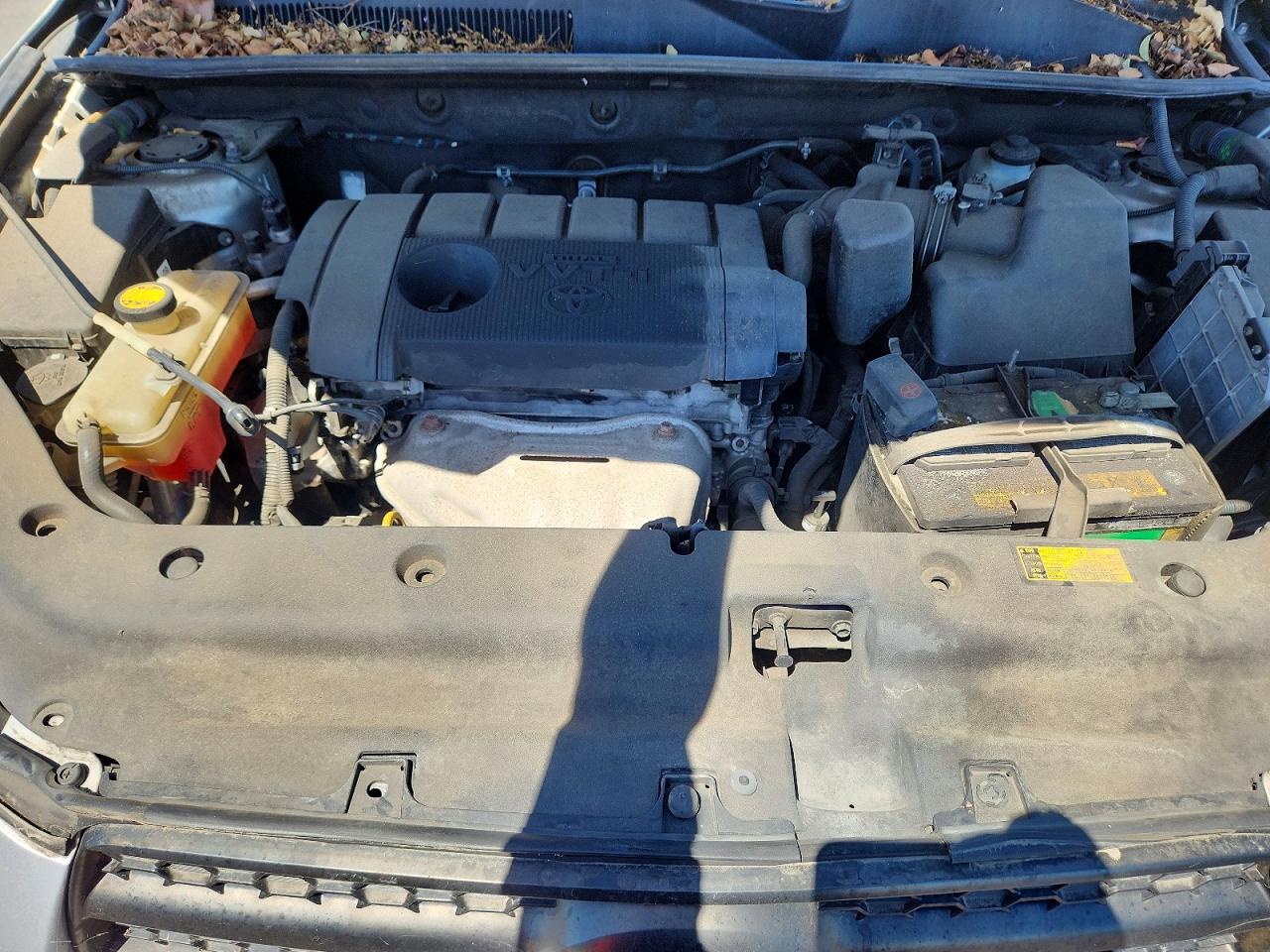 2011 Toyota Rav4 Base Silver vin: 2T3ZF4DV0BW070387