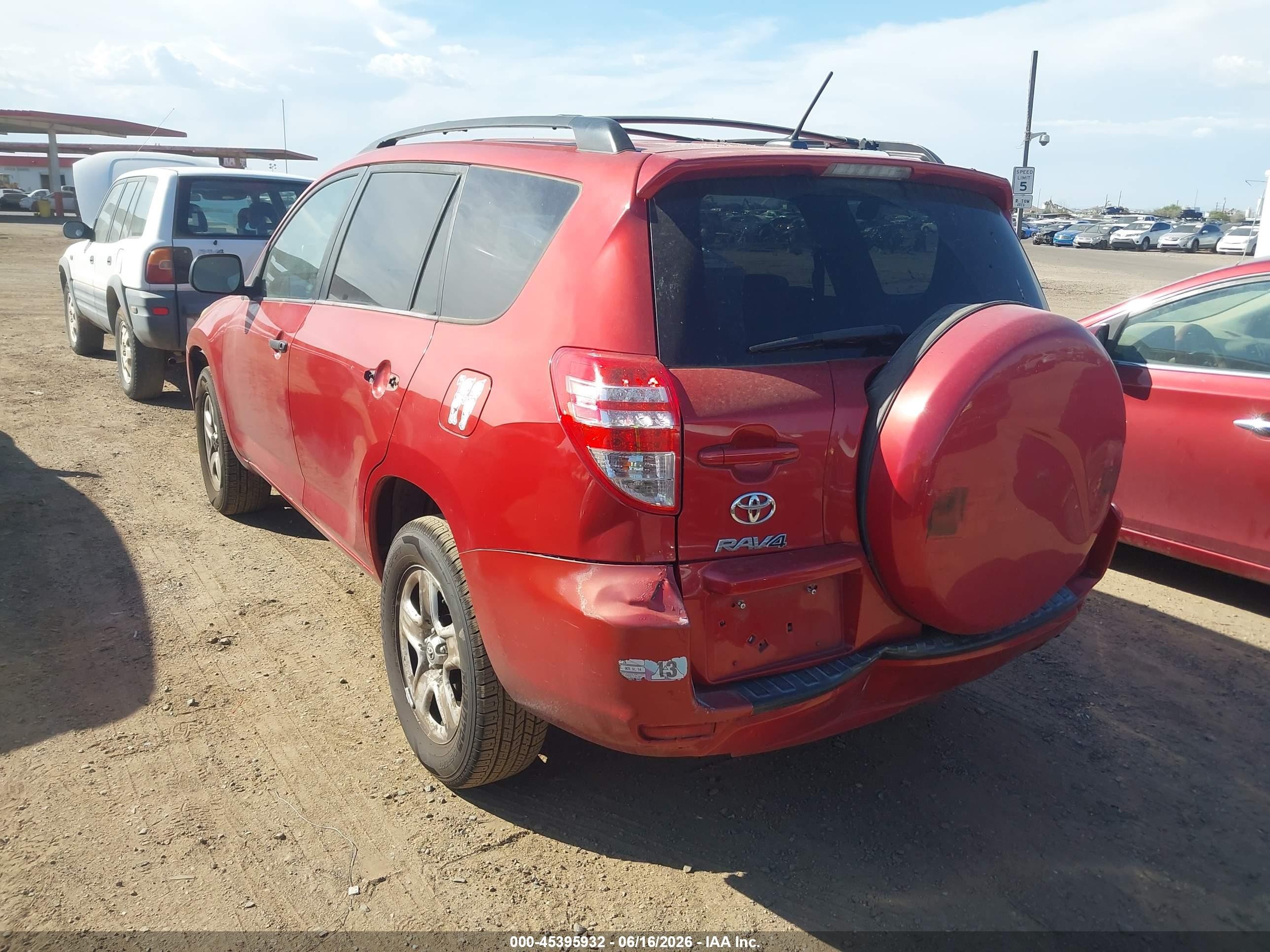 2011 Toyota Rav4   Red vin: 2T3ZF4DV0BW083382