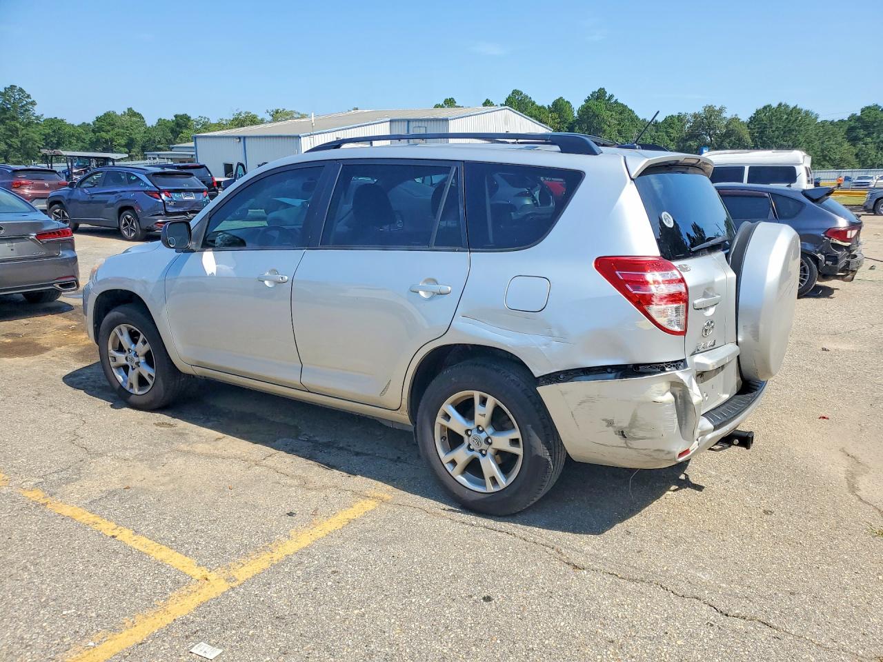 2011 Toyota Rav4 Base Silver vin: 2T3ZF4DV0BW086511