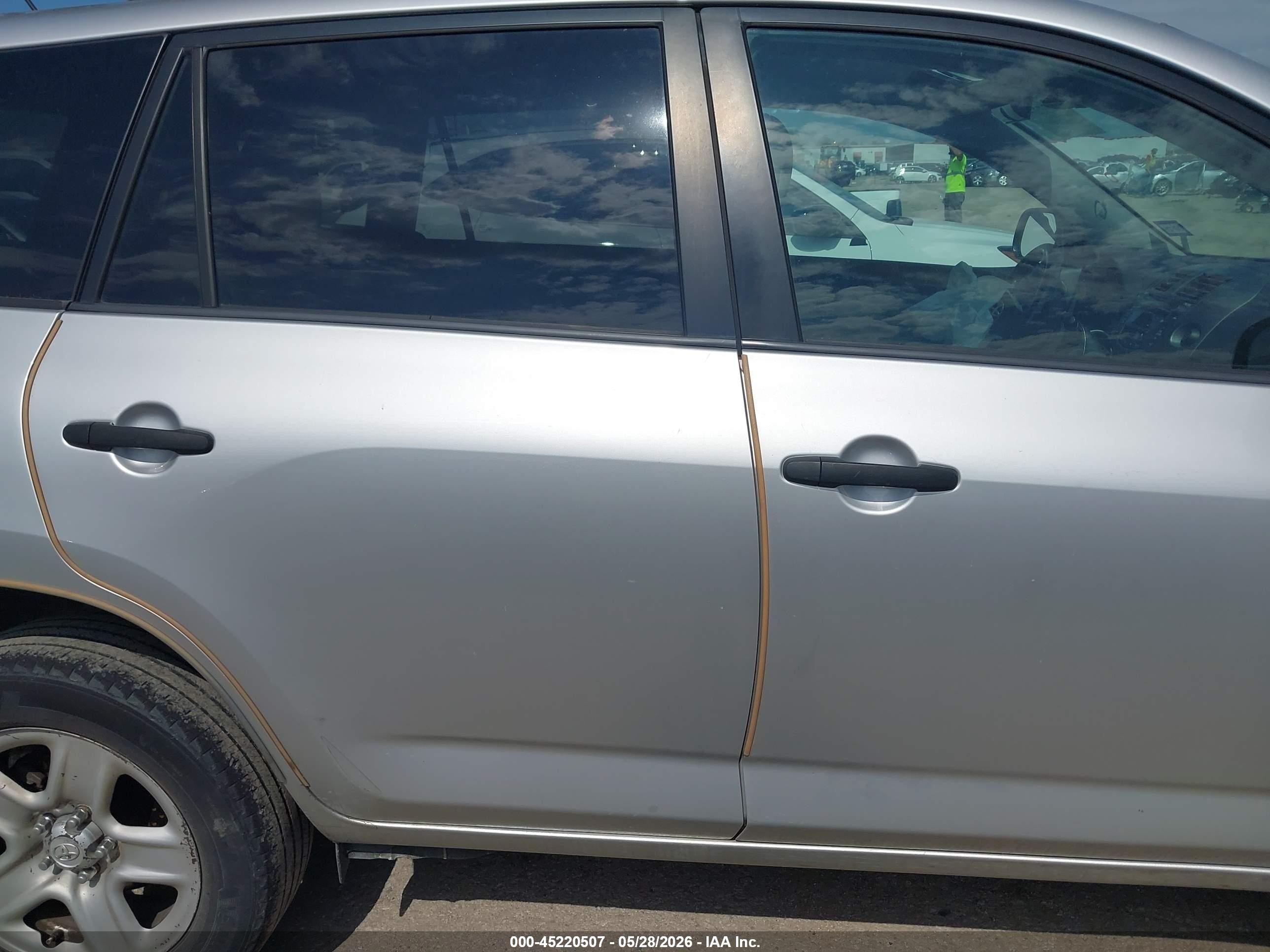 2011 Toyota Rav4   Silver vin: 2T3ZF4DV0BW094415