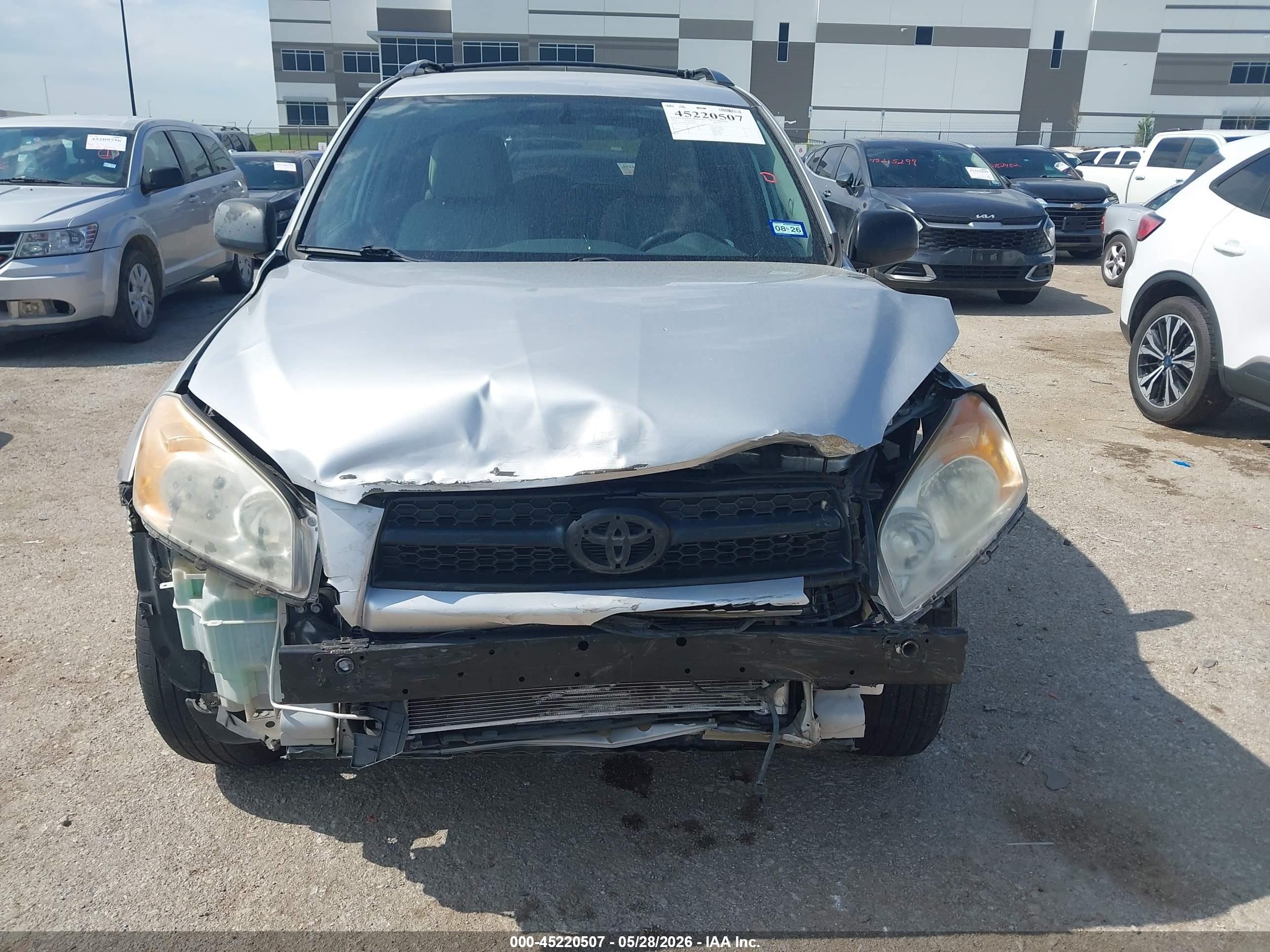 2011 Toyota Rav4   Silver vin: 2T3ZF4DV0BW094415