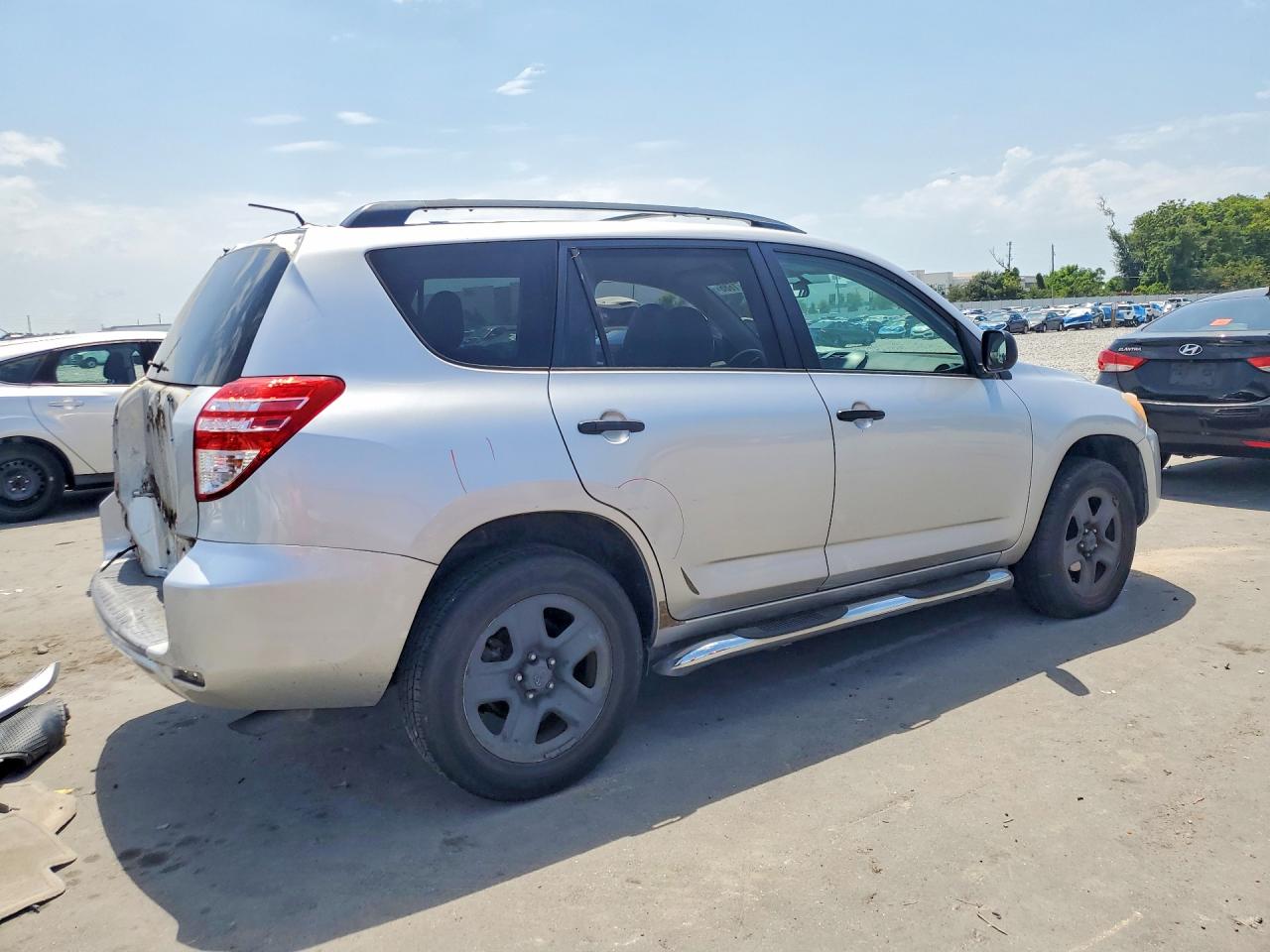 2011 Toyota Rav4 Base Silver vin: 2T3ZF4DV0BW095810