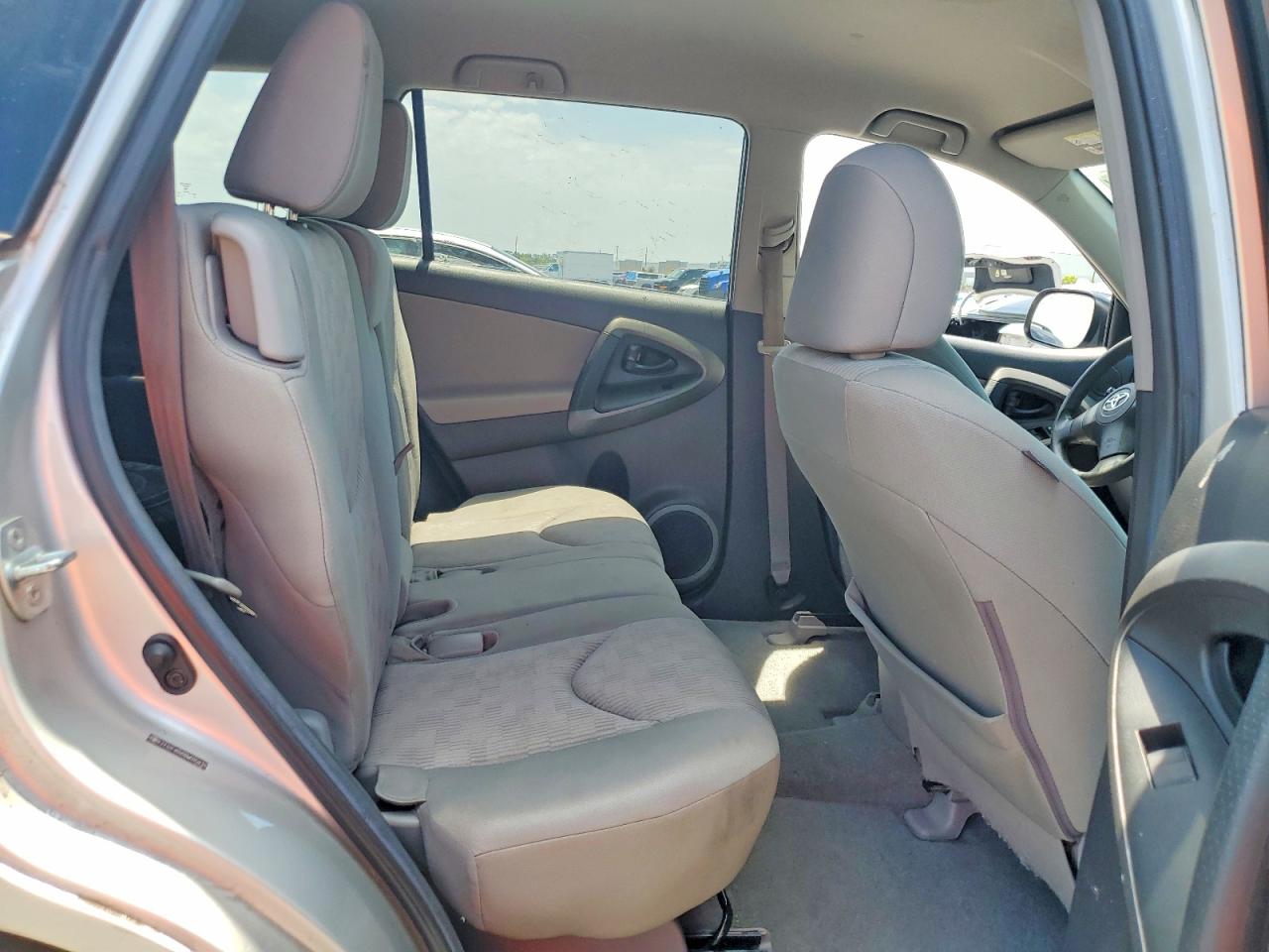 2011 Toyota Rav4 Base Silver vin: 2T3ZF4DV0BW095810