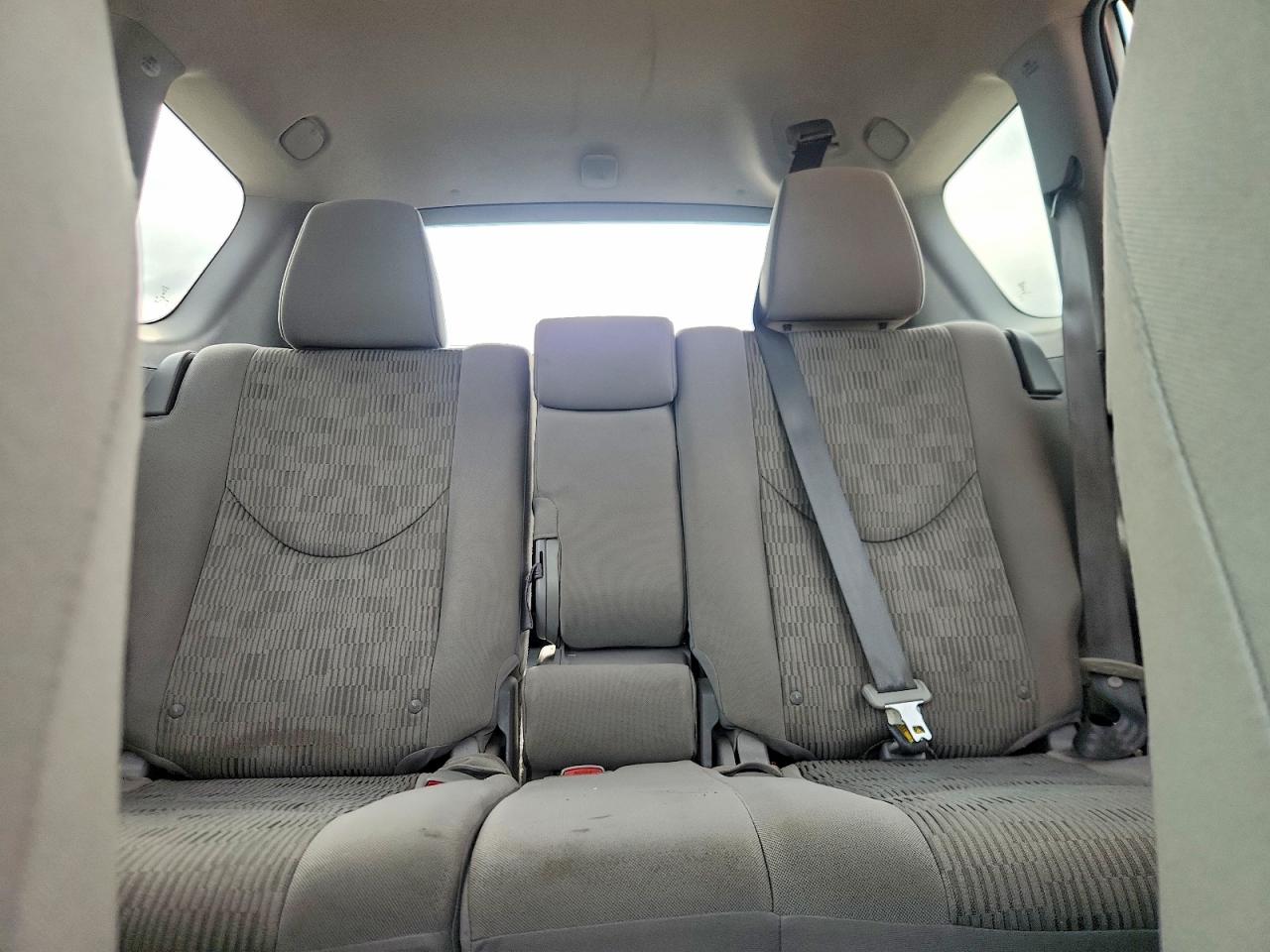 2011 Toyota Rav4 Base Silver vin: 2T3ZF4DV0BW098383