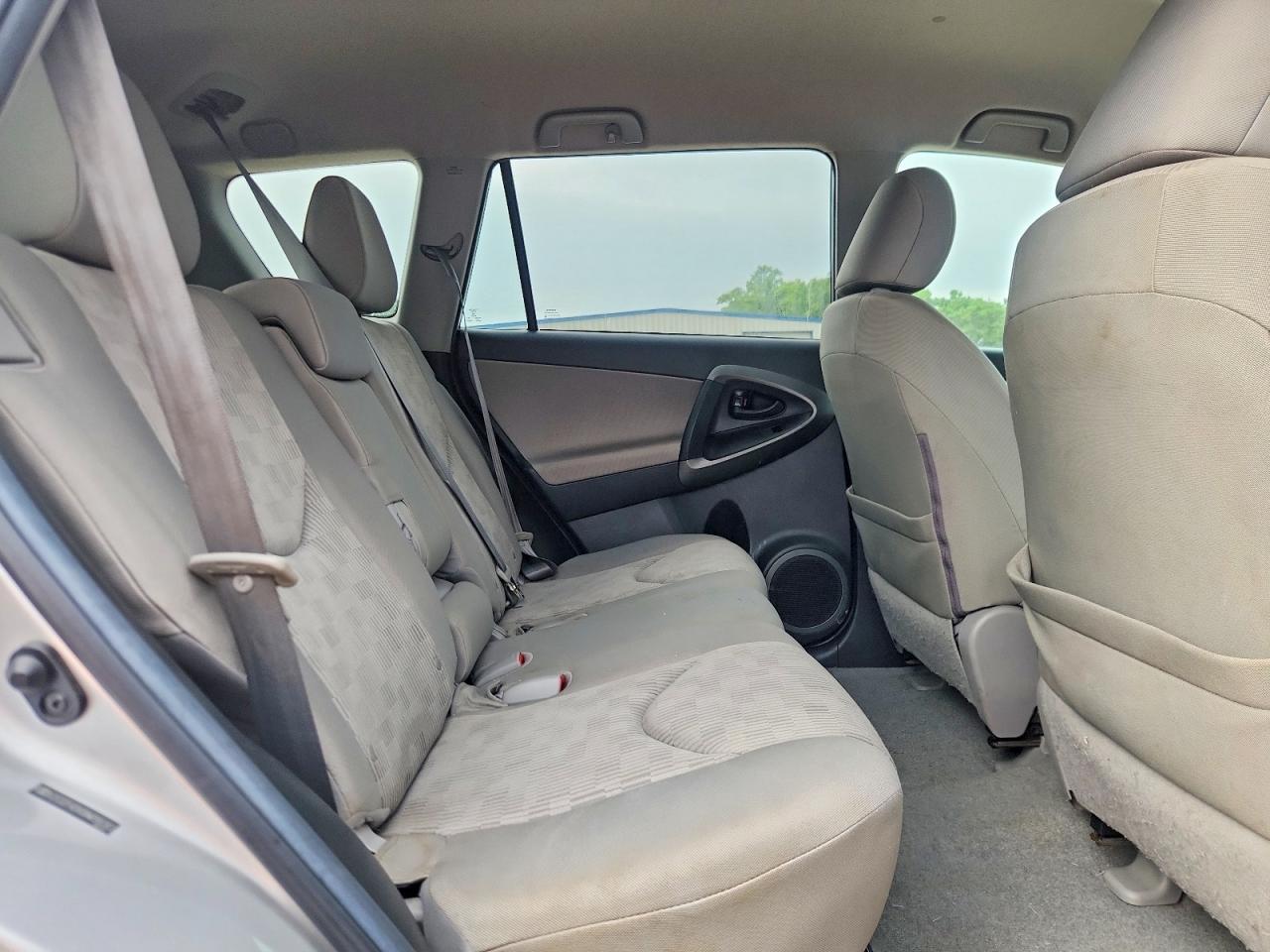 2011 Toyota Rav4 Base Silver vin: 2T3ZF4DV0BW098383