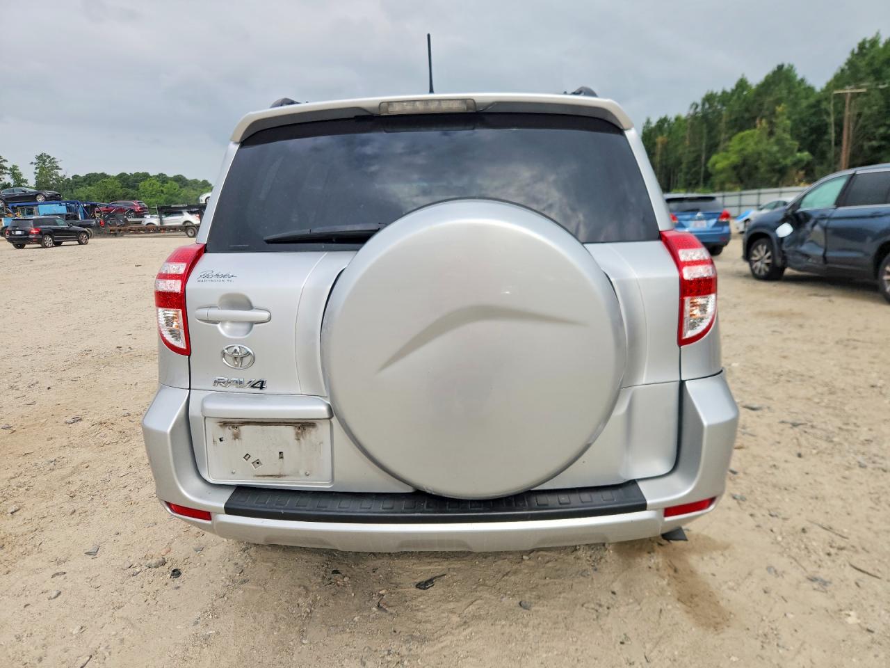 2011 Toyota Rav4 Base Silver vin: 2T3ZF4DV0BW098383