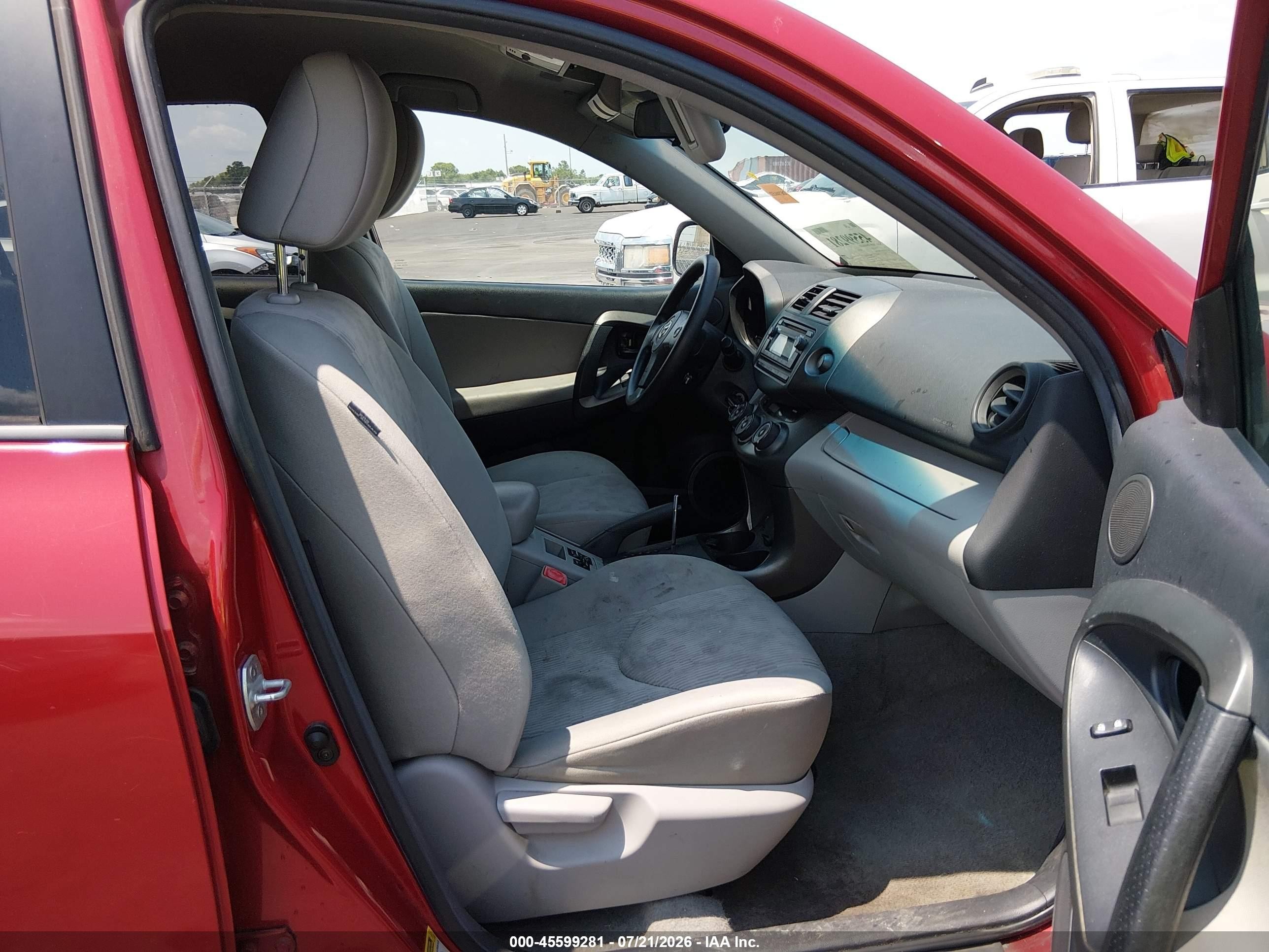2012 Toyota Rav4   Red vin: 2T3ZF4DV0CW111800