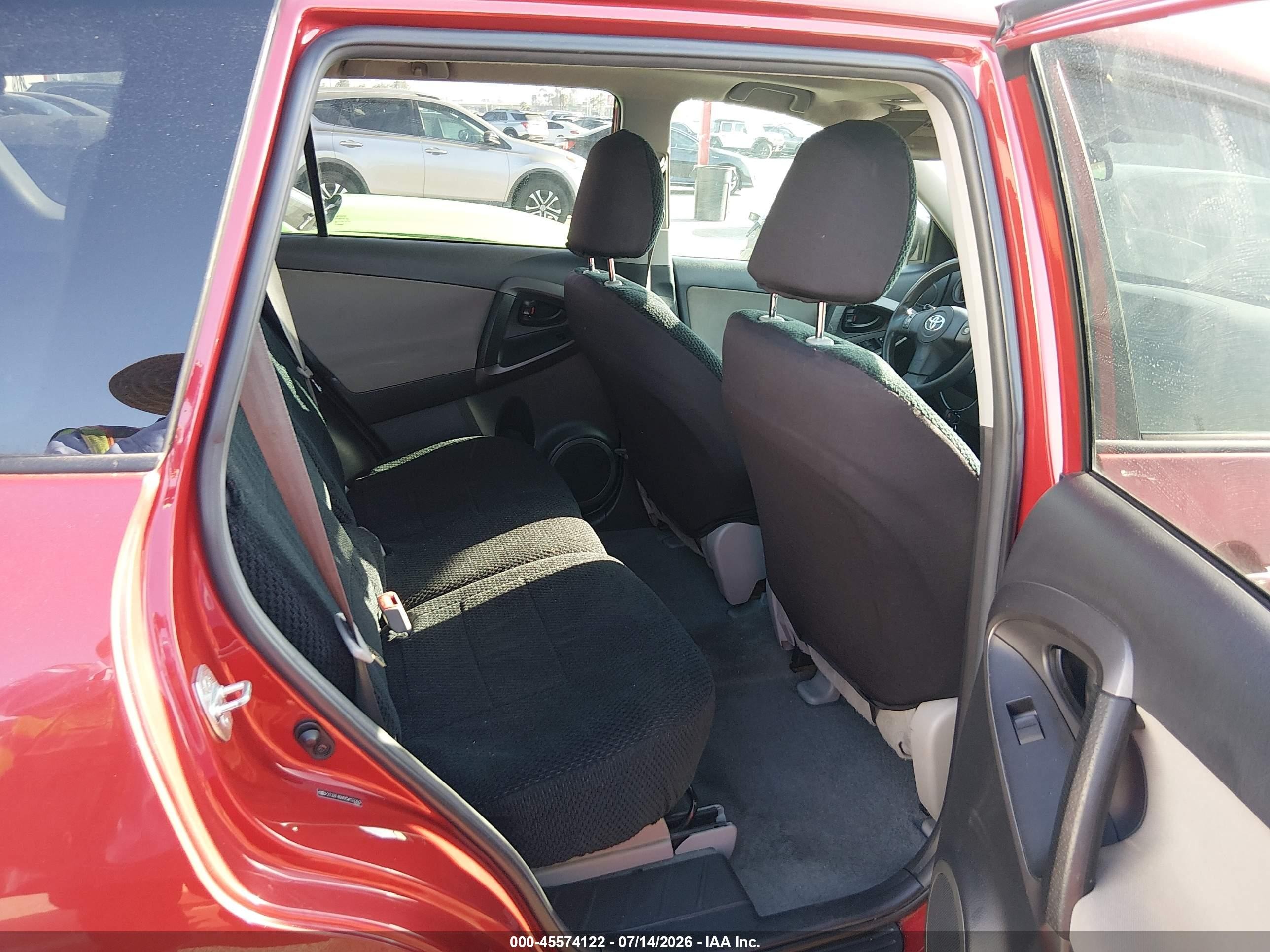 2012 Toyota Rav4   Red vin: 2T3ZF4DV0CW133392