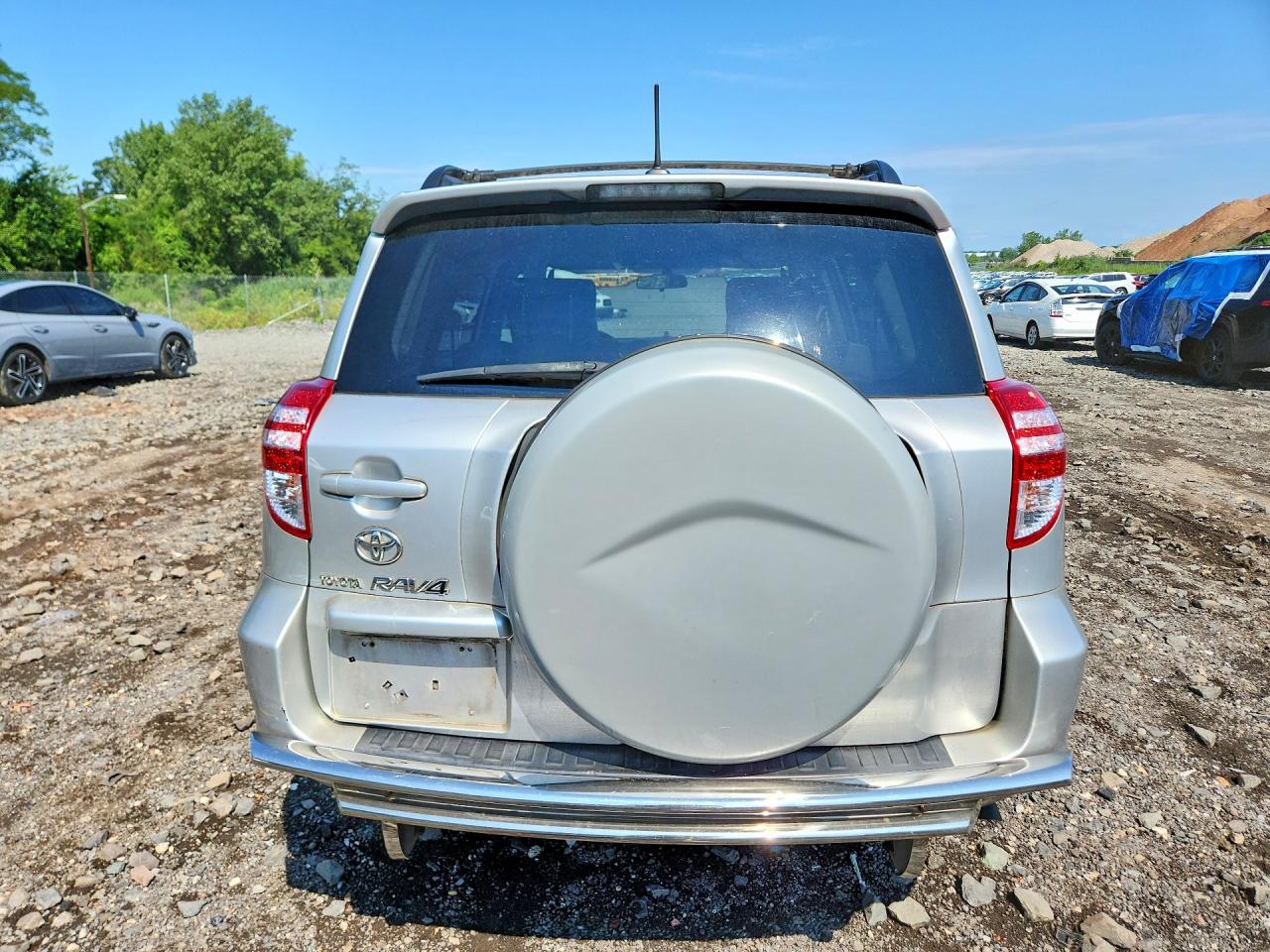 2010 Toyota Rav4 Base Silver vin: 2T3ZF4DV1AW017857