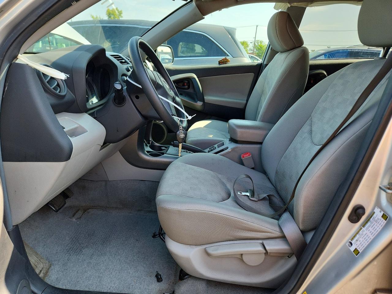 2010 Toyota Rav4 Base Silver vin: 2T3ZF4DV1AW017857