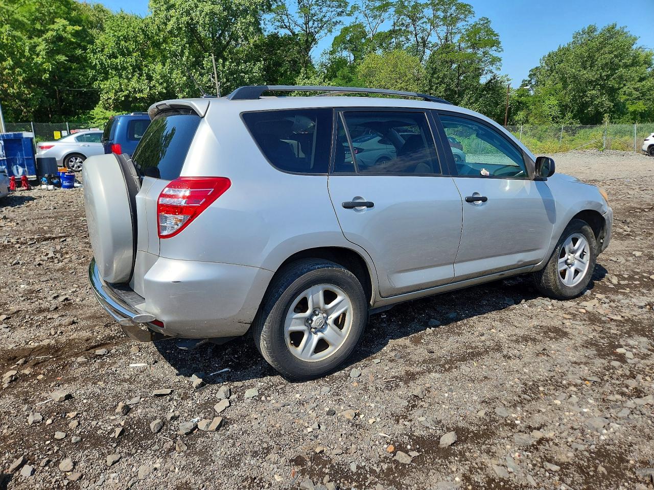 2010 Toyota Rav4 Base Silver vin: 2T3ZF4DV1AW017857
