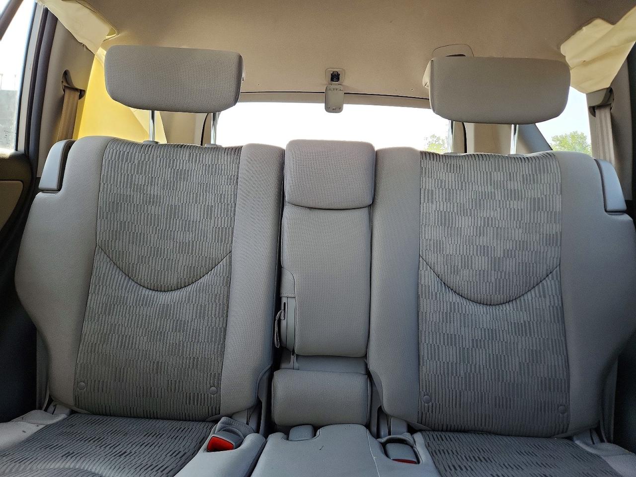 2010 Toyota Rav4 Base Silver vin: 2T3ZF4DV1AW017857