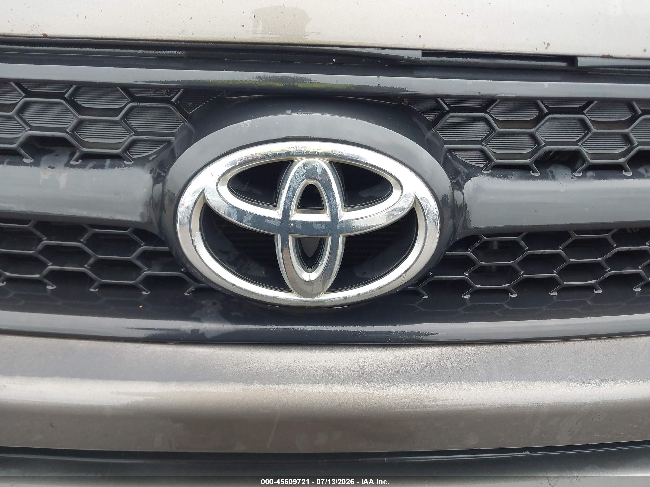 2010 Toyota Rav4   Beige vin: 2T3ZF4DV1AW042192