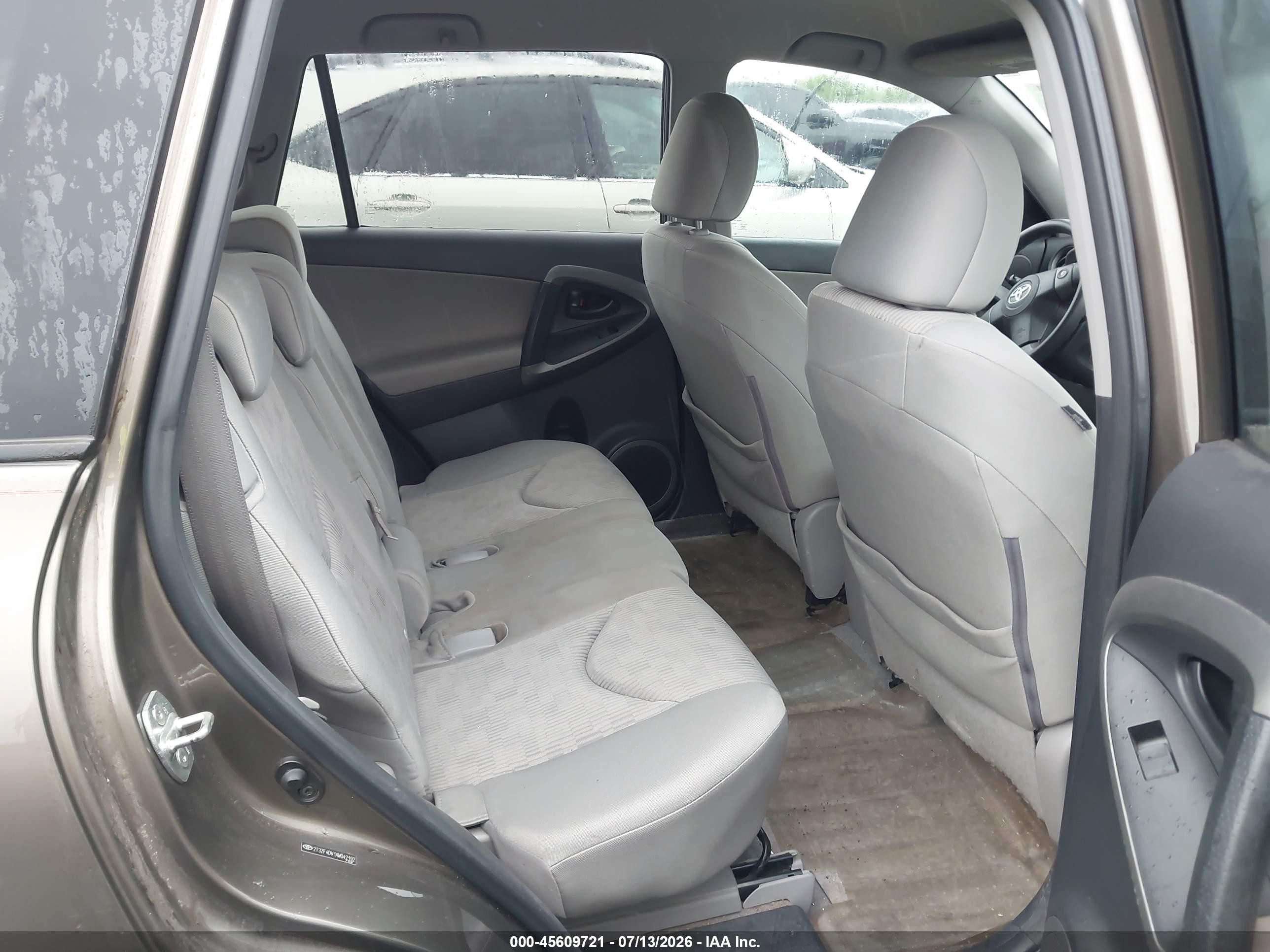 2010 Toyota Rav4   Beige vin: 2T3ZF4DV1AW042192