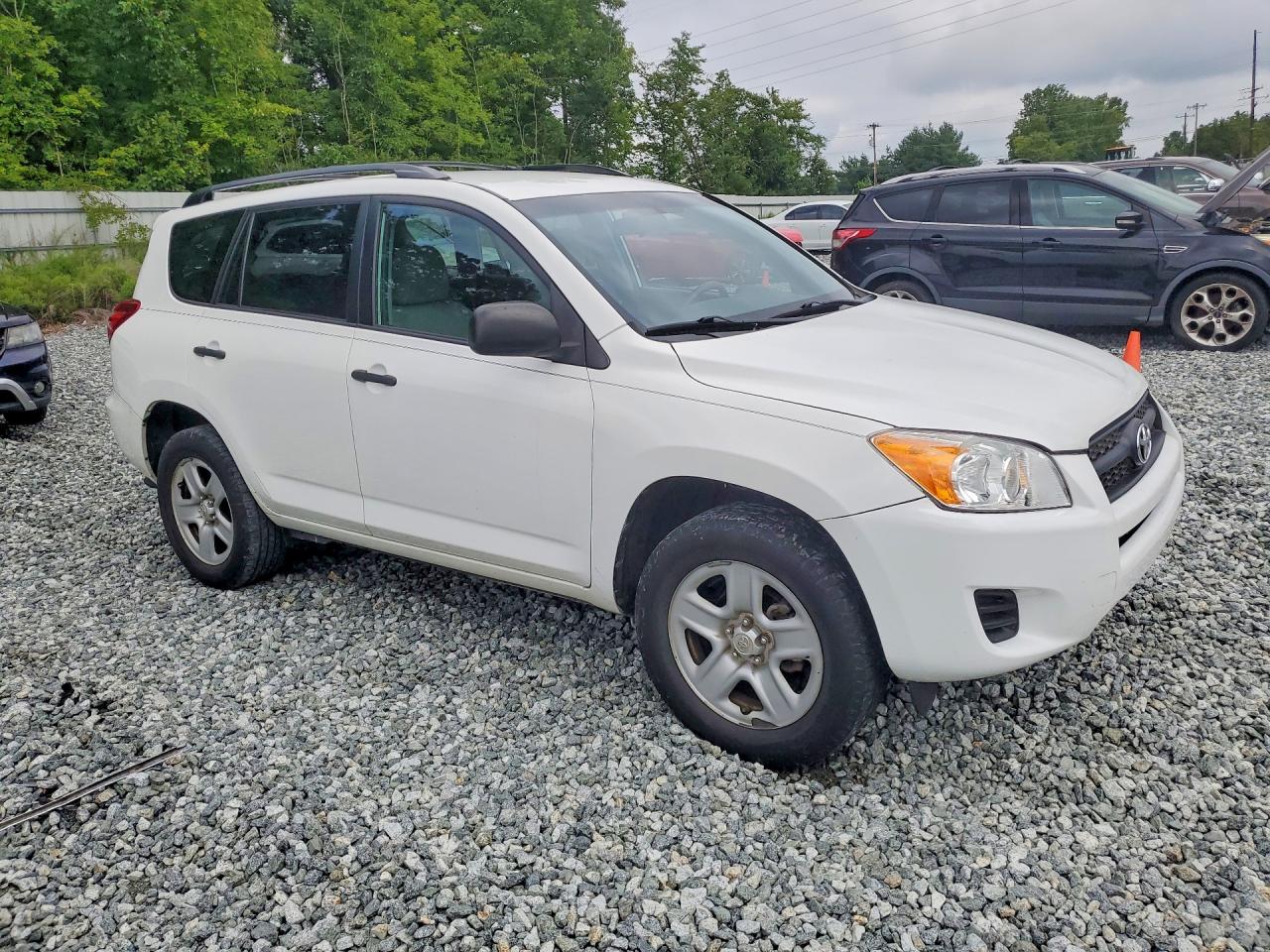 2010 Toyota Rav4 Base White vin: 2T3ZF4DV1AW046324