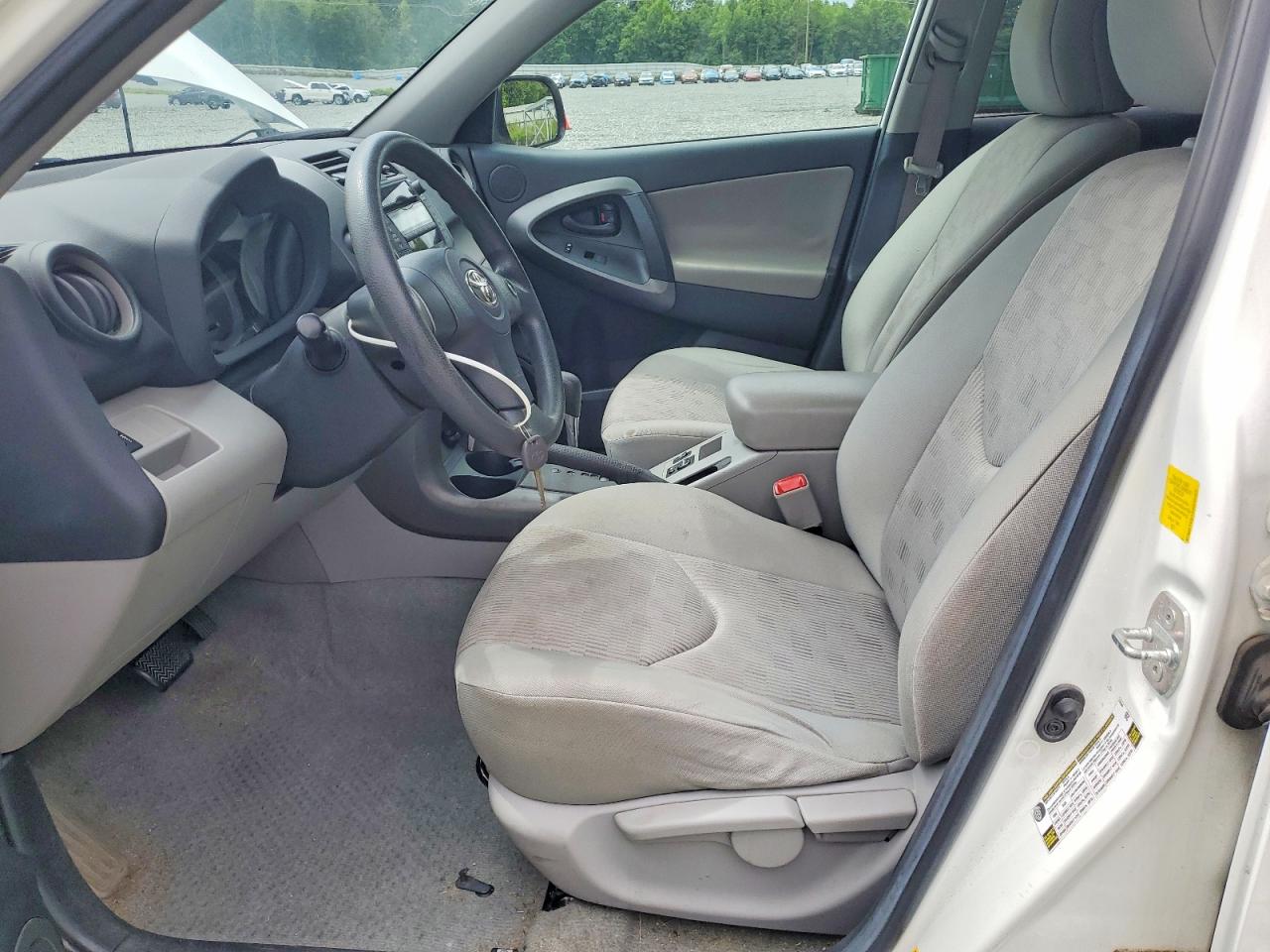 2010 Toyota Rav4 Base White vin: 2T3ZF4DV1AW046324