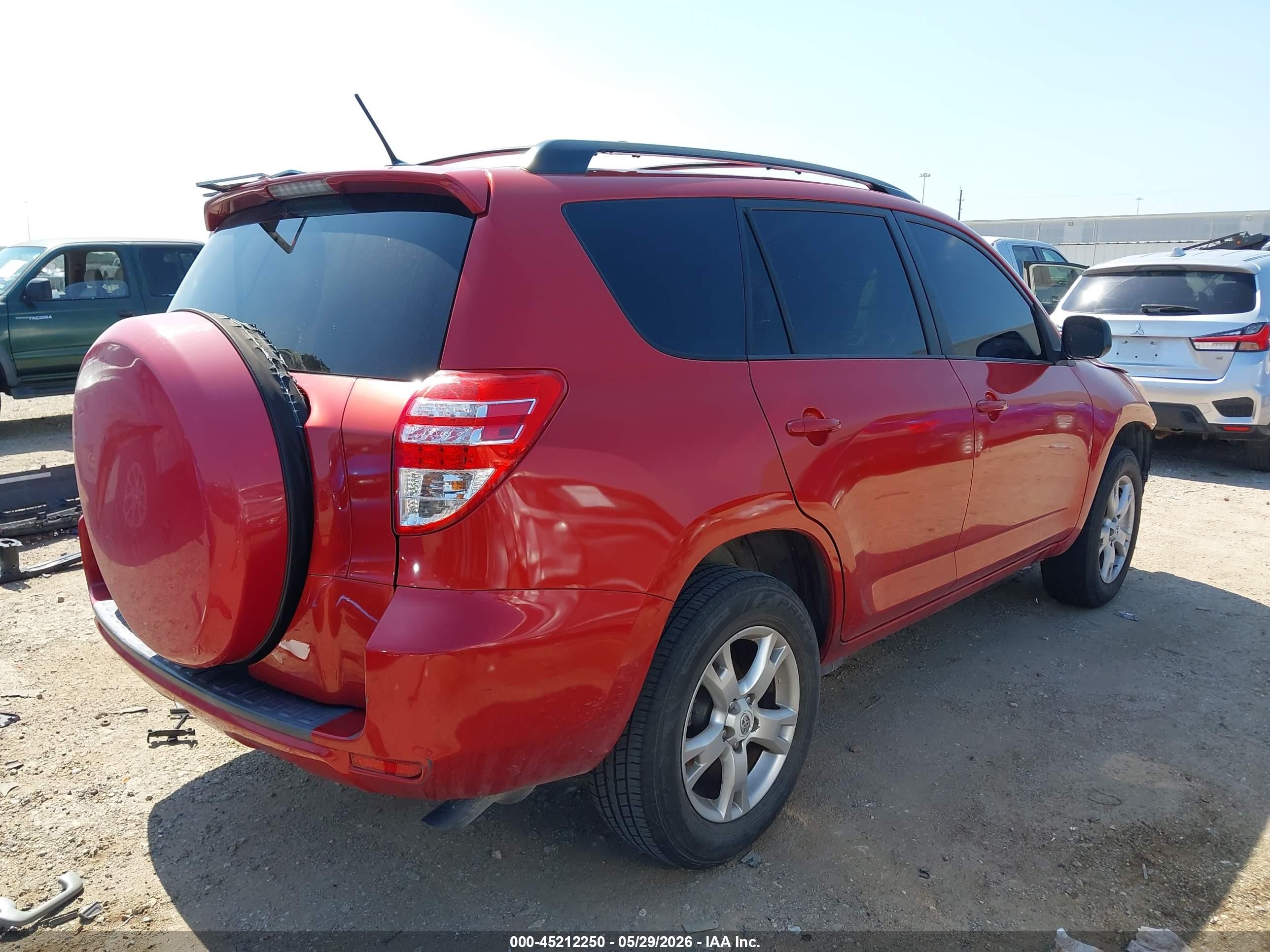 2011 Toyota Rav4   Red vin: 2T3ZF4DV1BW060306