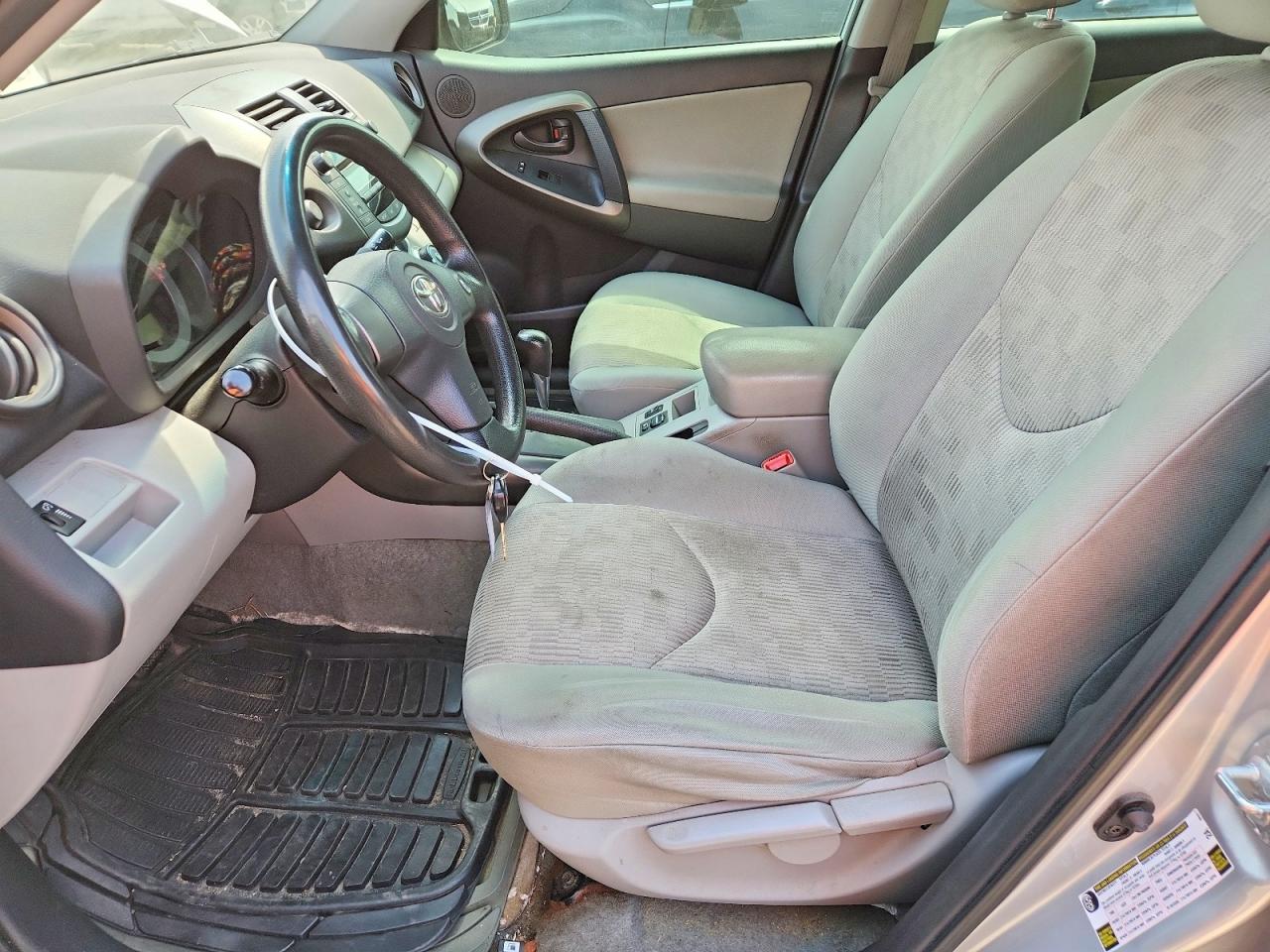 2011 Toyota Rav4 Base Silver vin: 2T3ZF4DV1BW060404