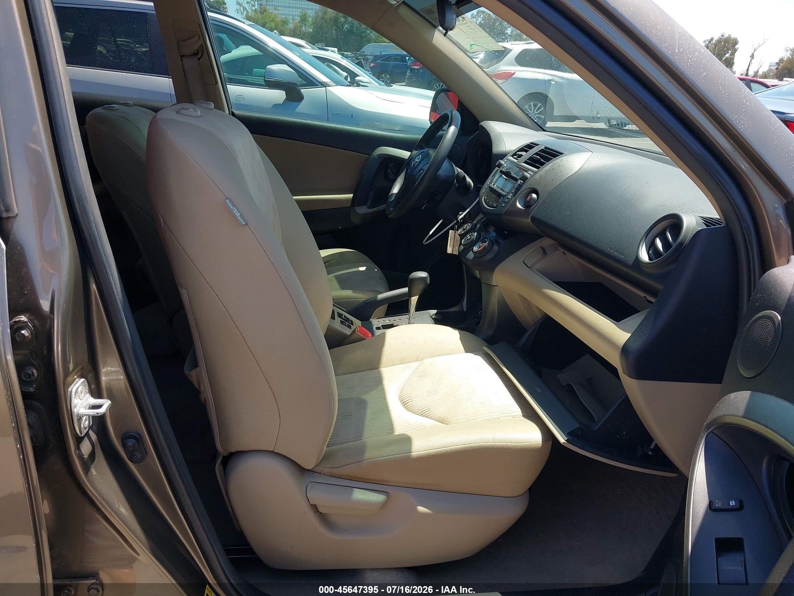 2011 Toyota Rav4   Brown vin: 2T3ZF4DV1BW065909