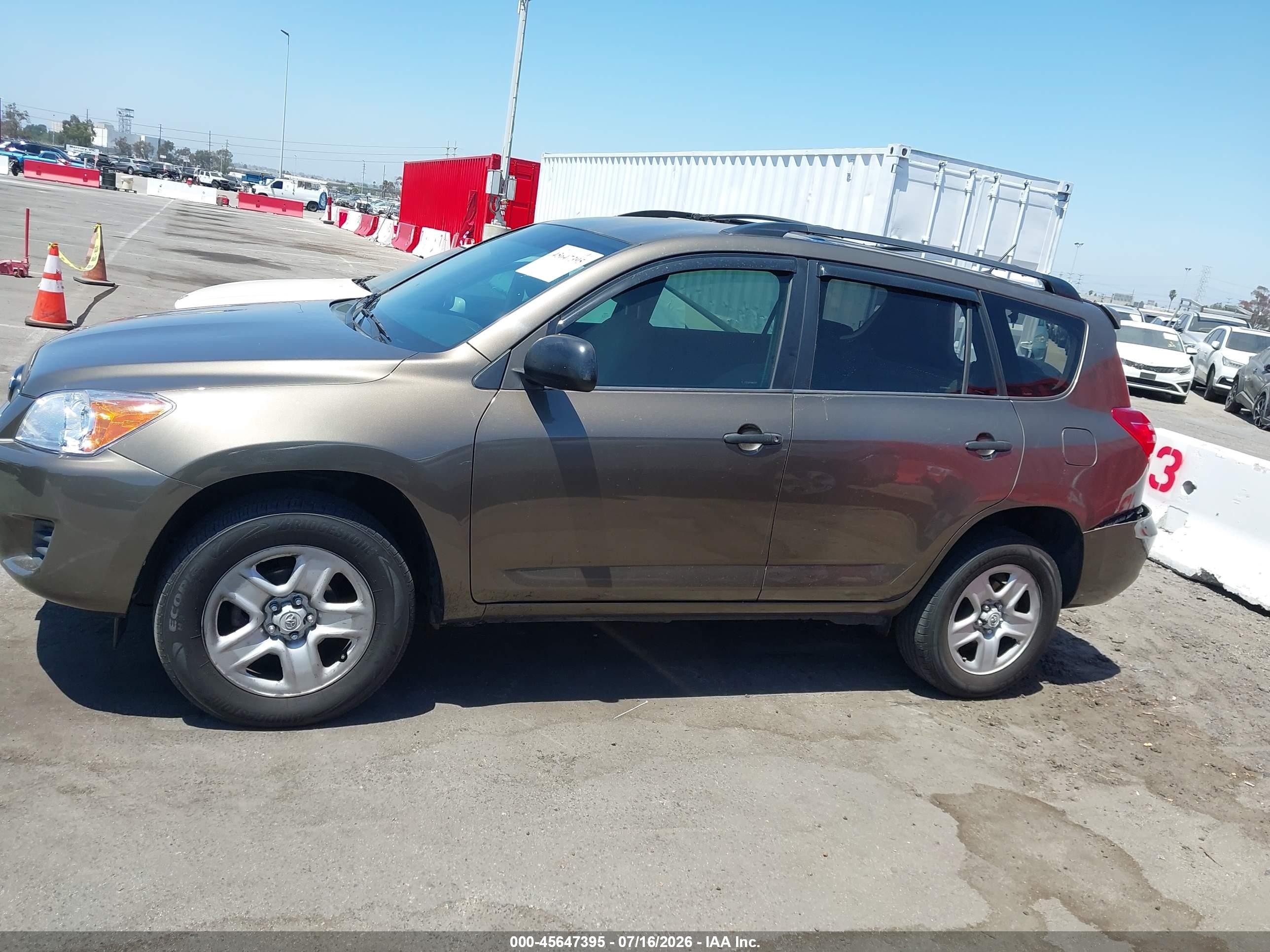 2011 Toyota Rav4   Brown vin: 2T3ZF4DV1BW065909