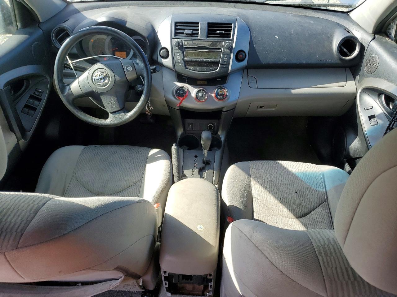 2011 Toyota Rav4 Base White vin: 2T3ZF4DV1BW073928