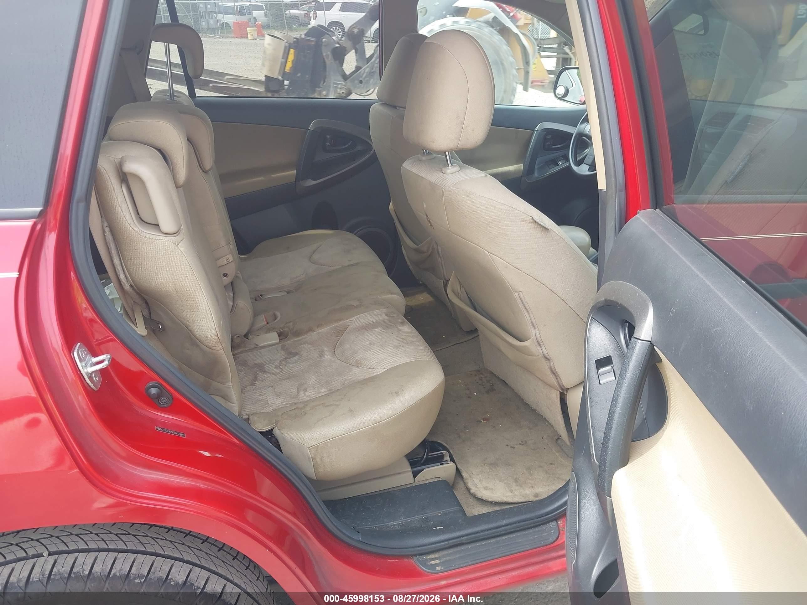2011 Toyota Rav4   Red vin: 2T3ZF4DV1BW076442