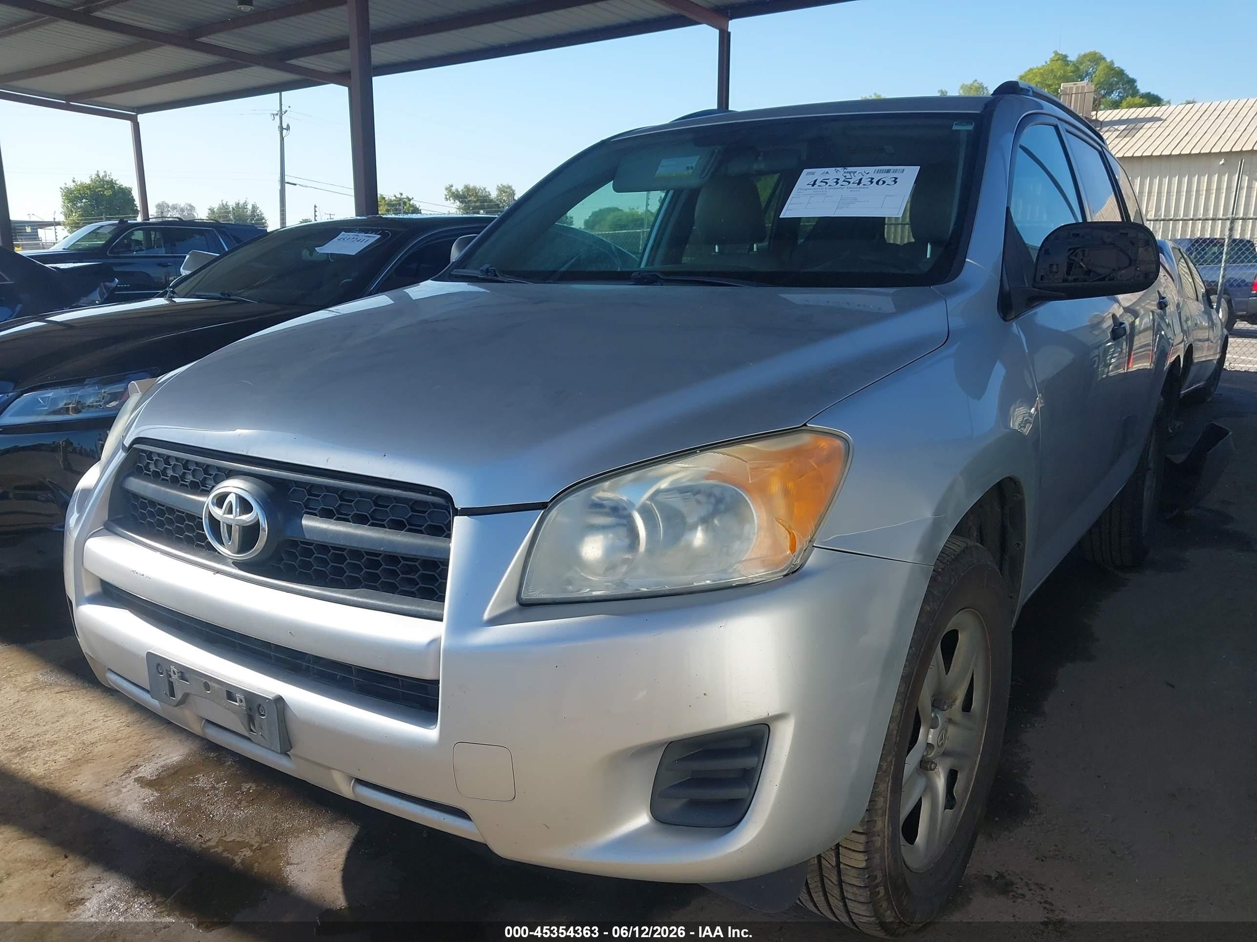 2011 Toyota Rav4   Silver vin: 2T3ZF4DV1BW078384