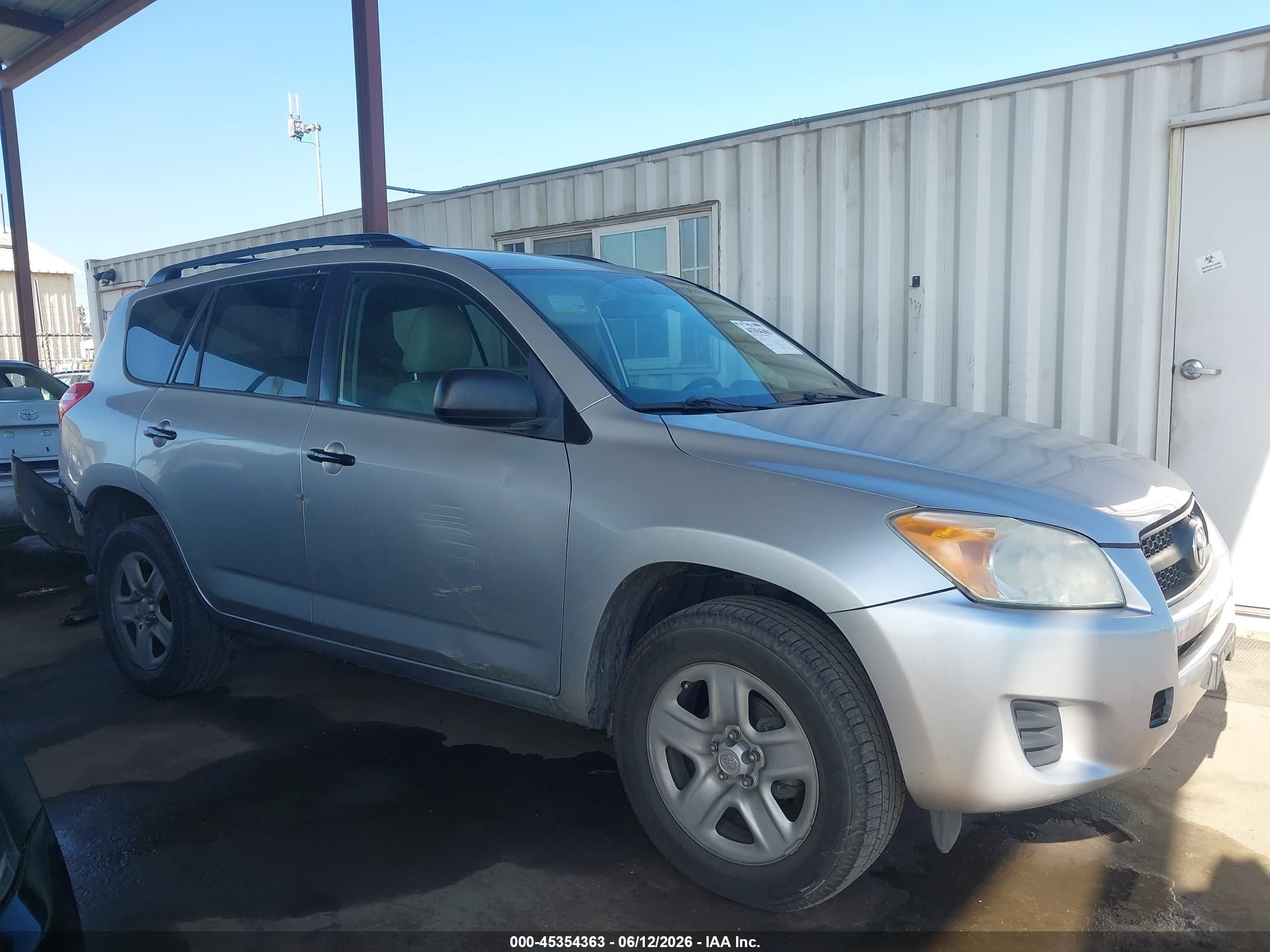 2011 Toyota Rav4   Silver vin: 2T3ZF4DV1BW078384