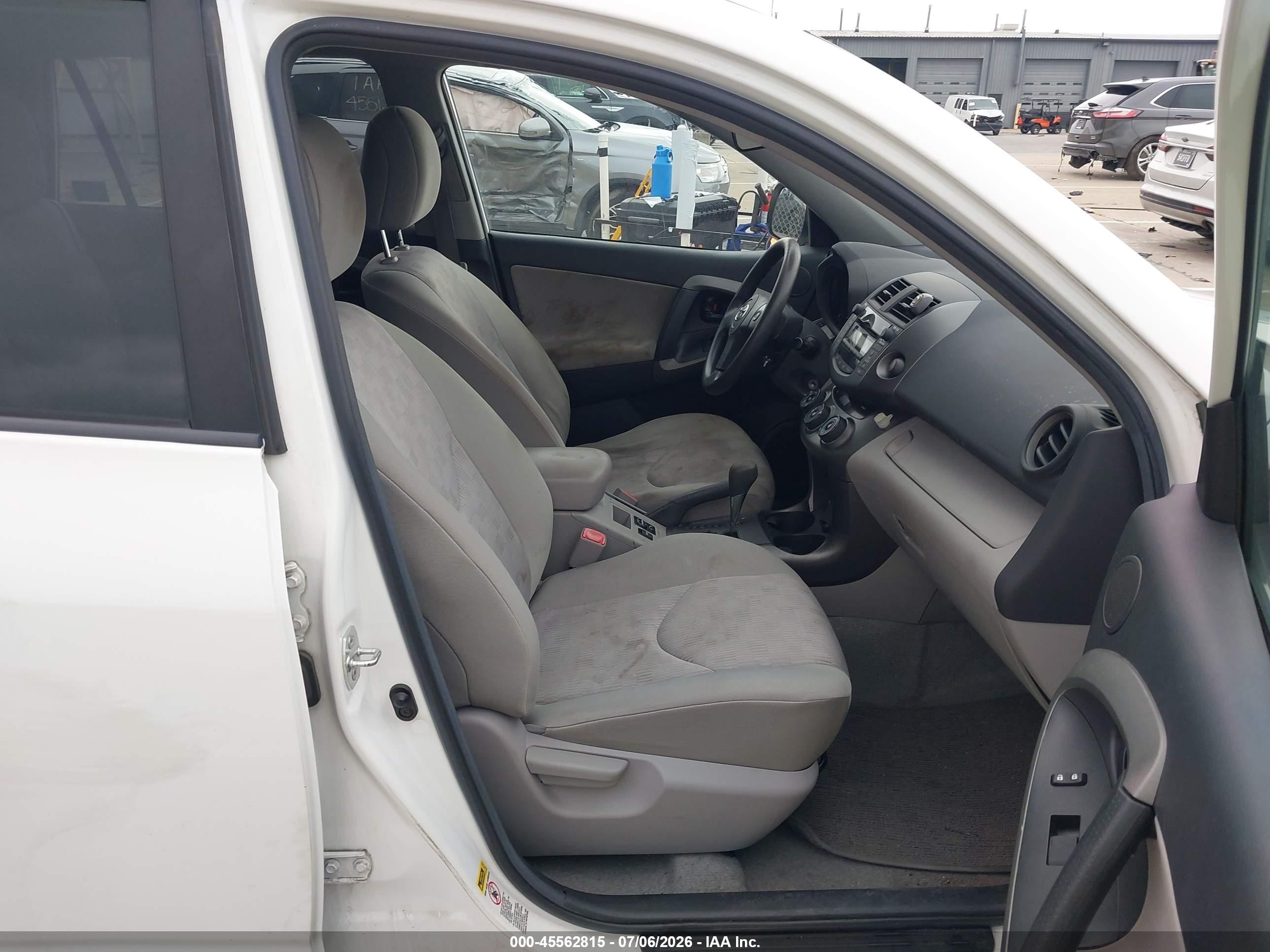 2011 Toyota Rav4   White vin: 2T3ZF4DV1BW089580