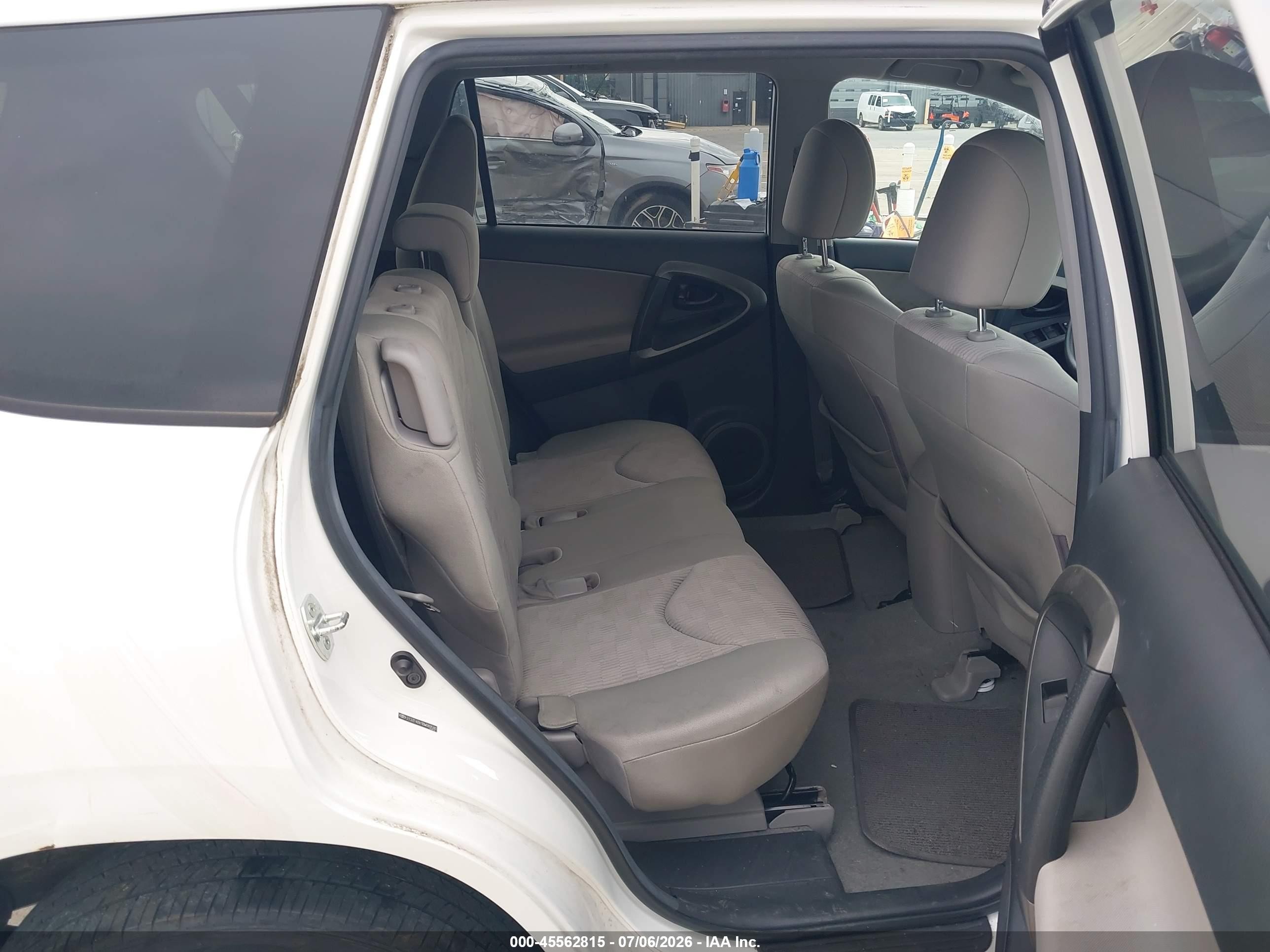 2011 Toyota Rav4   White vin: 2T3ZF4DV1BW089580