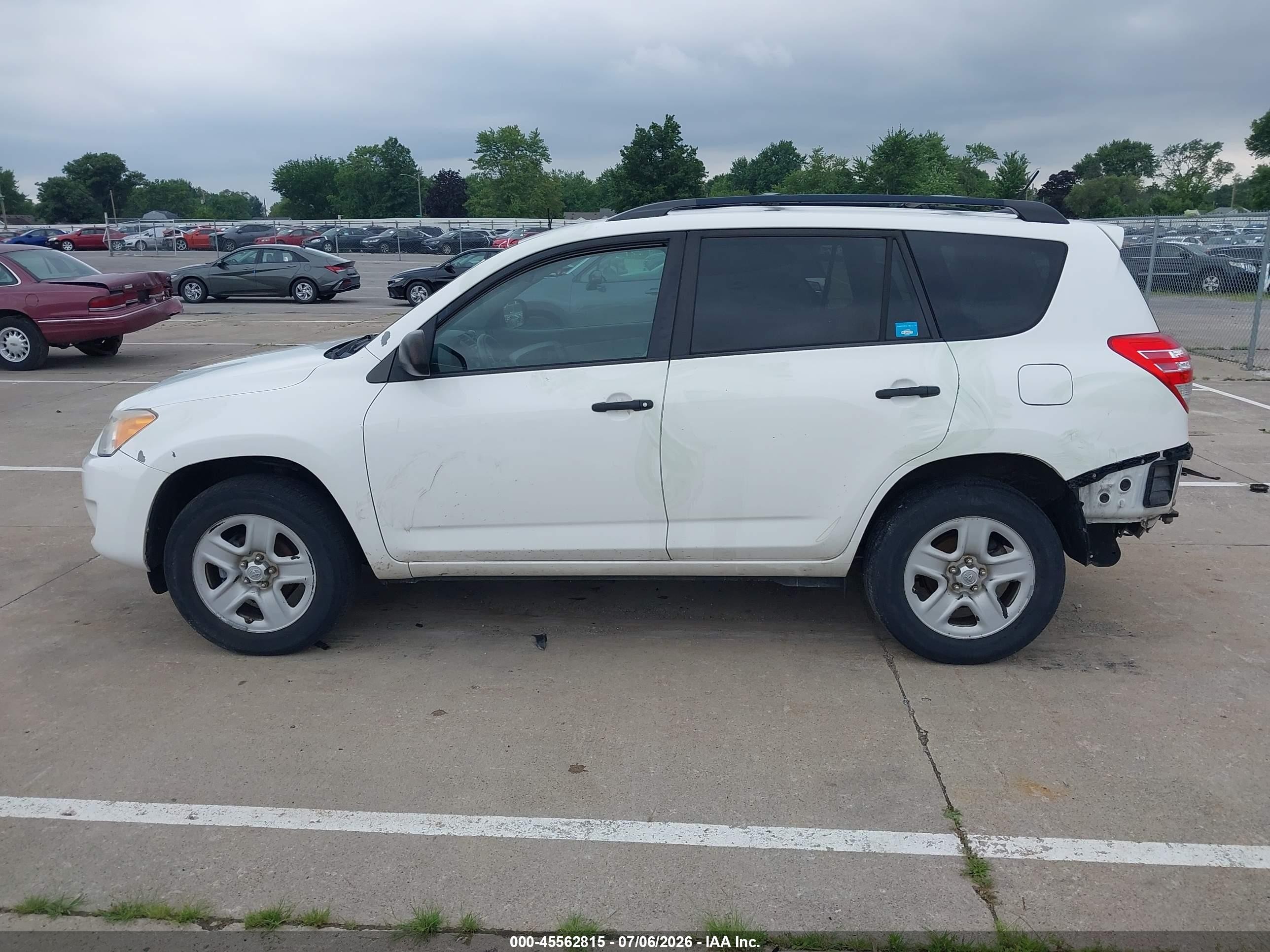 2011 Toyota Rav4   White vin: 2T3ZF4DV1BW089580