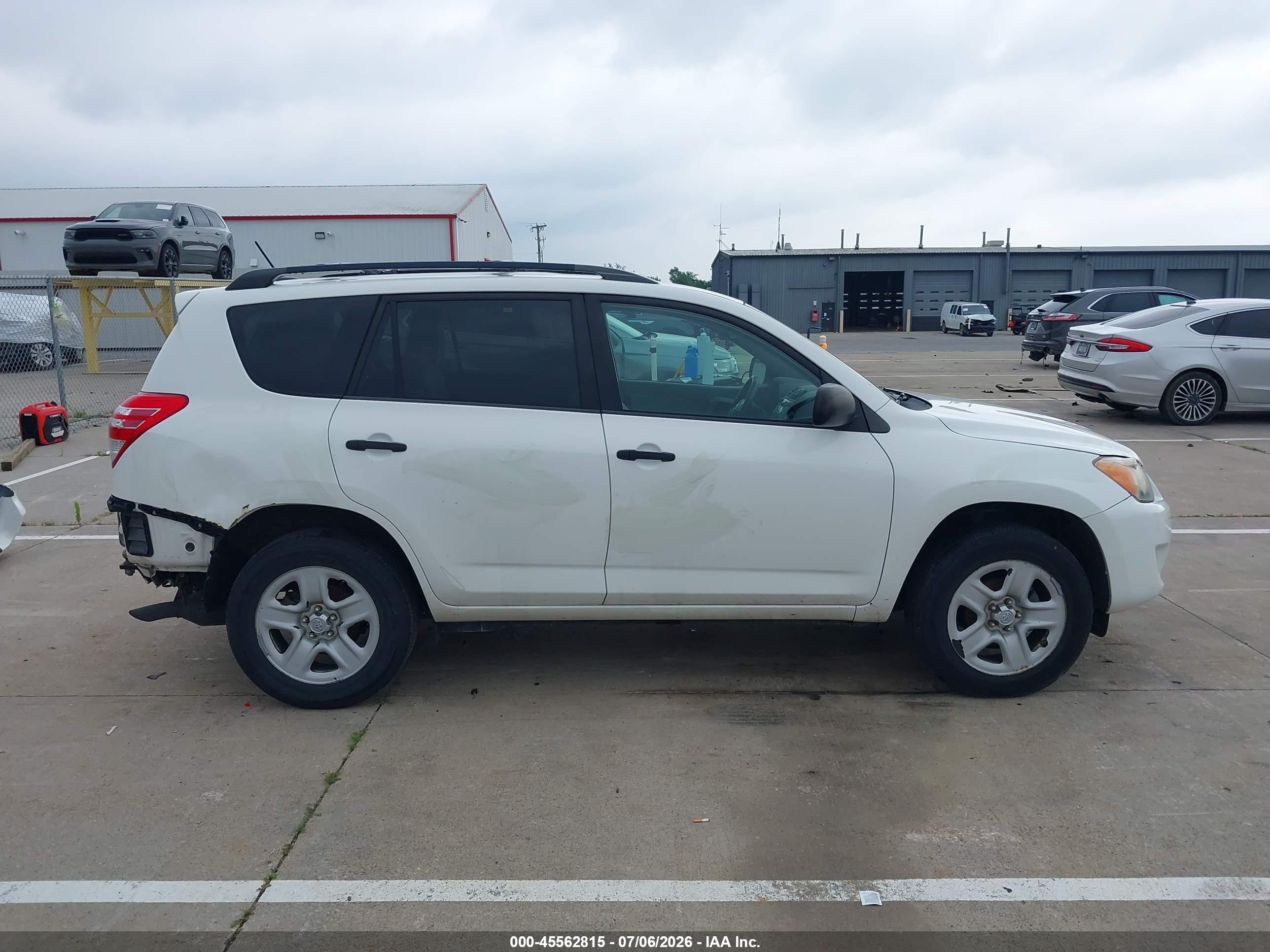 2011 Toyota Rav4   White vin: 2T3ZF4DV1BW089580