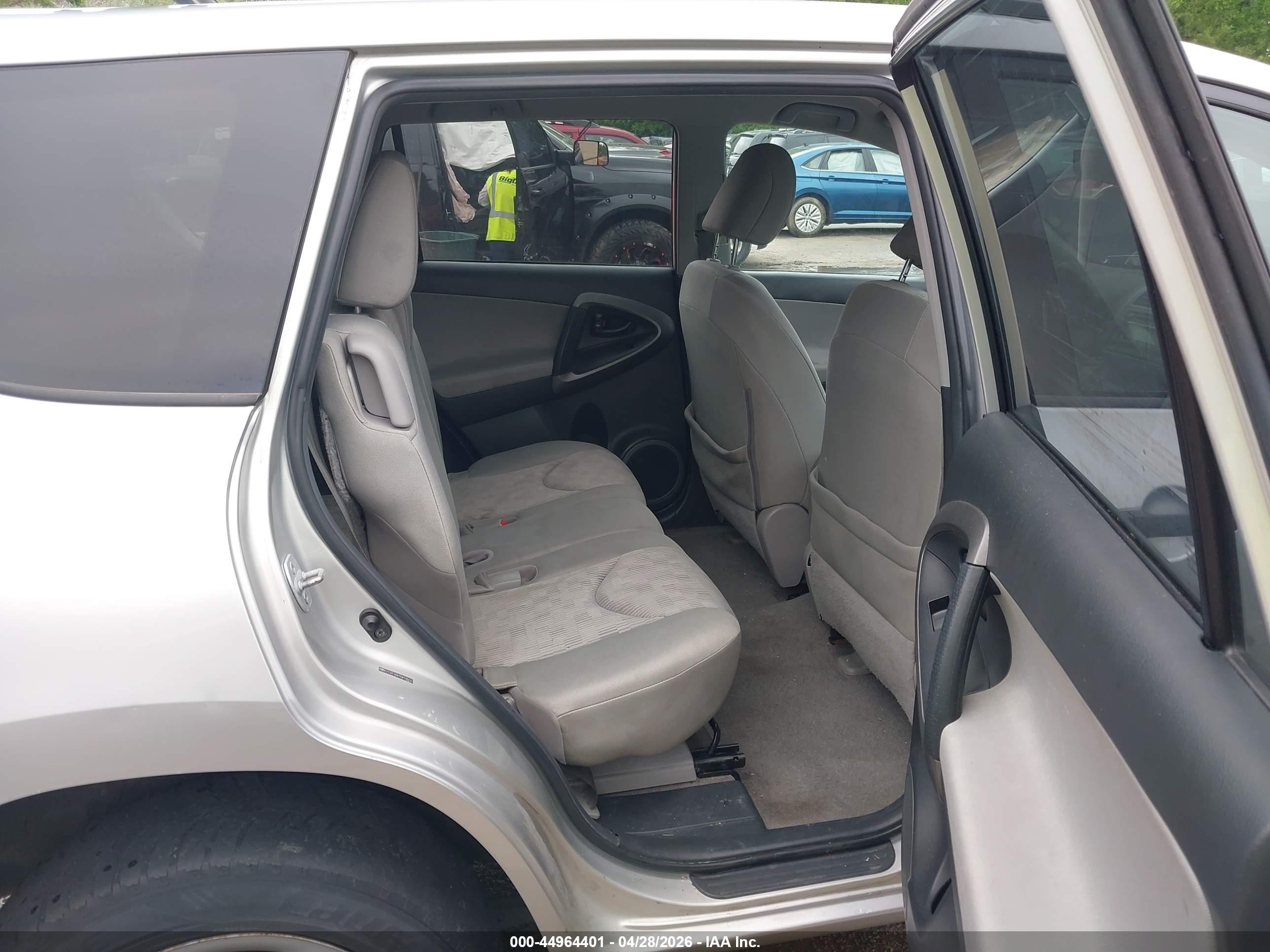 2012 Toyota Rav4   Silver vin: 2T3ZF4DV1CW138455