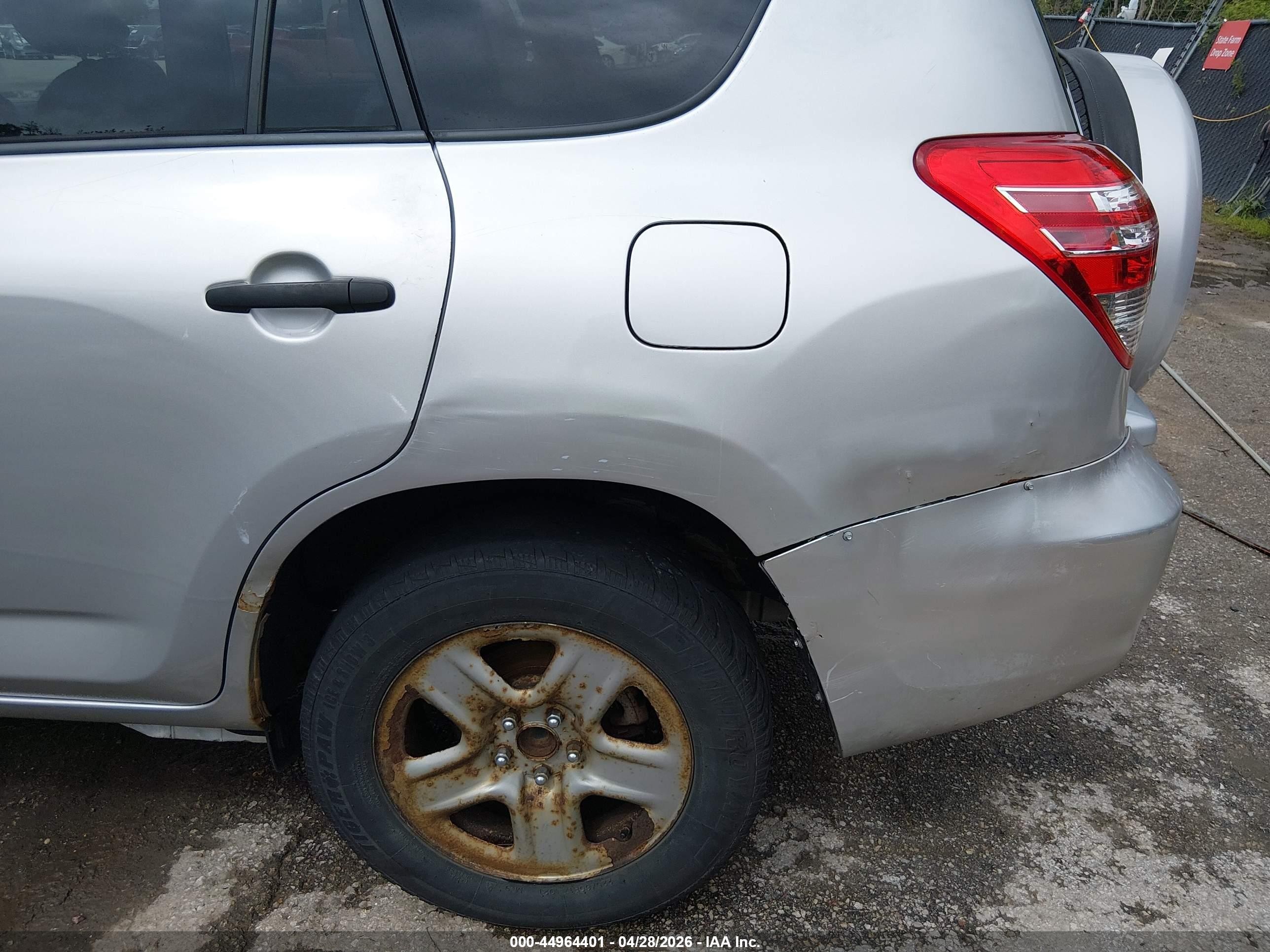 2012 Toyota Rav4   Silver vin: 2T3ZF4DV1CW138455