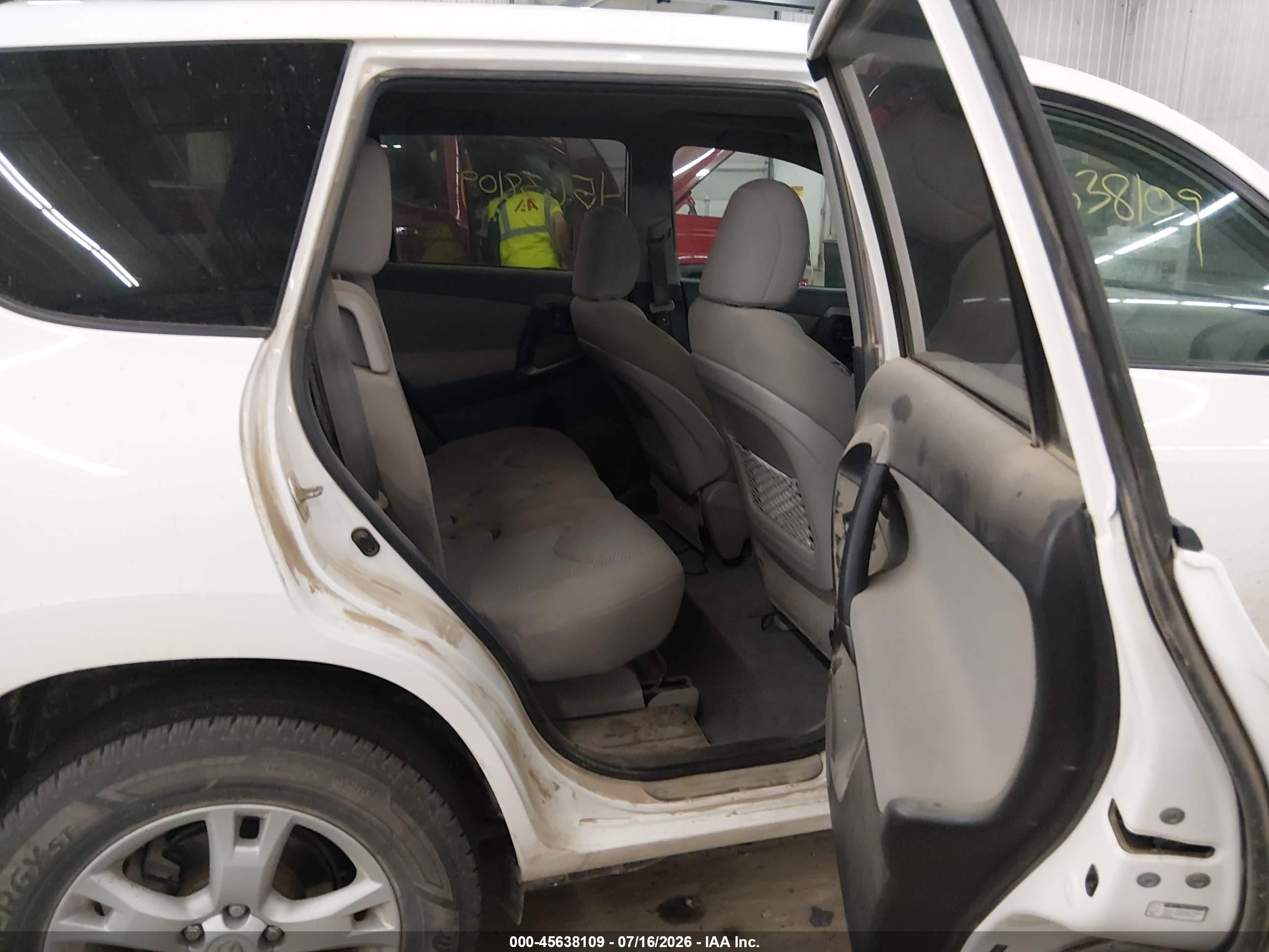 2012 Toyota Rav4   White vin: 2T3ZF4DV1CW142800