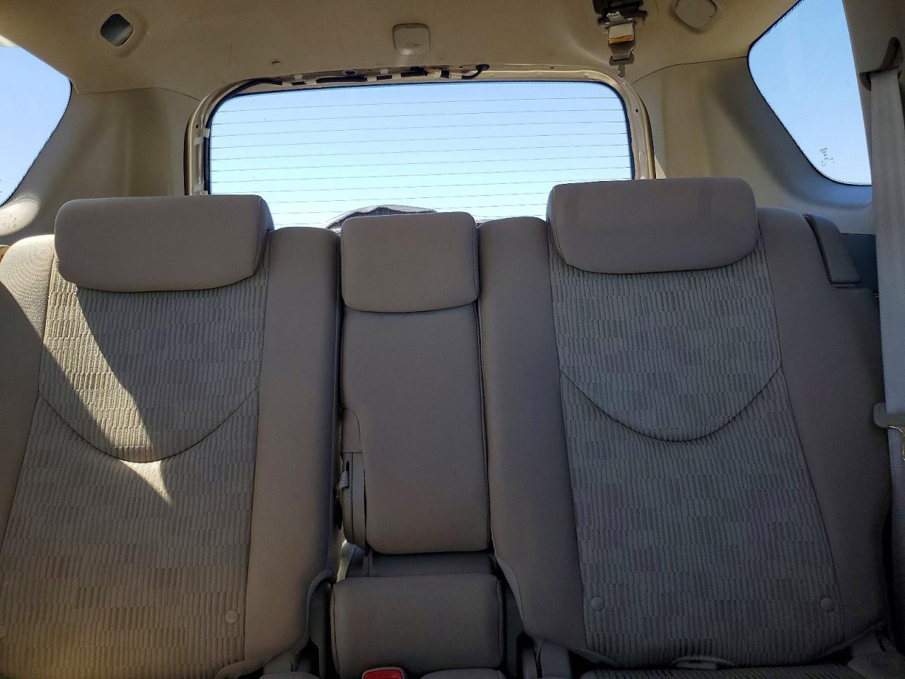 2010 Toyota Rav4 Base Tan vin: 2T3ZF4DV2AW021397